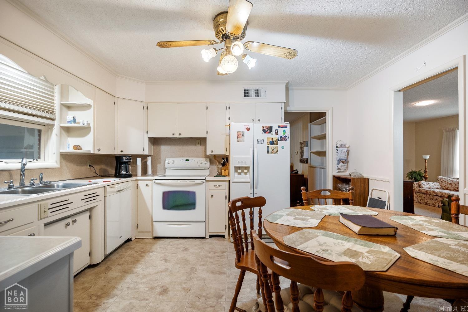 1821 James Jonesboro, AR 72401