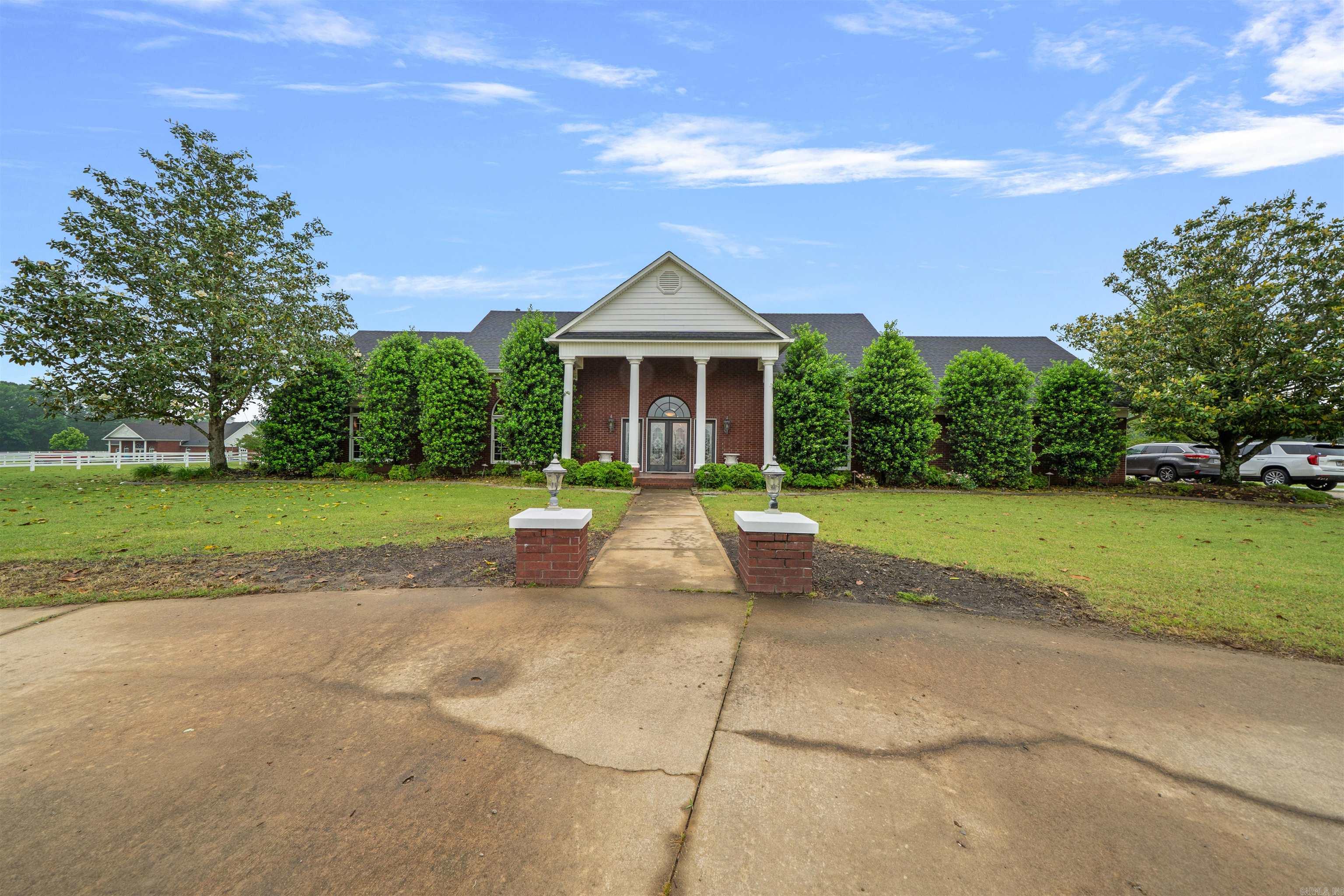 1795 W Hwy 64  El Paso, AR