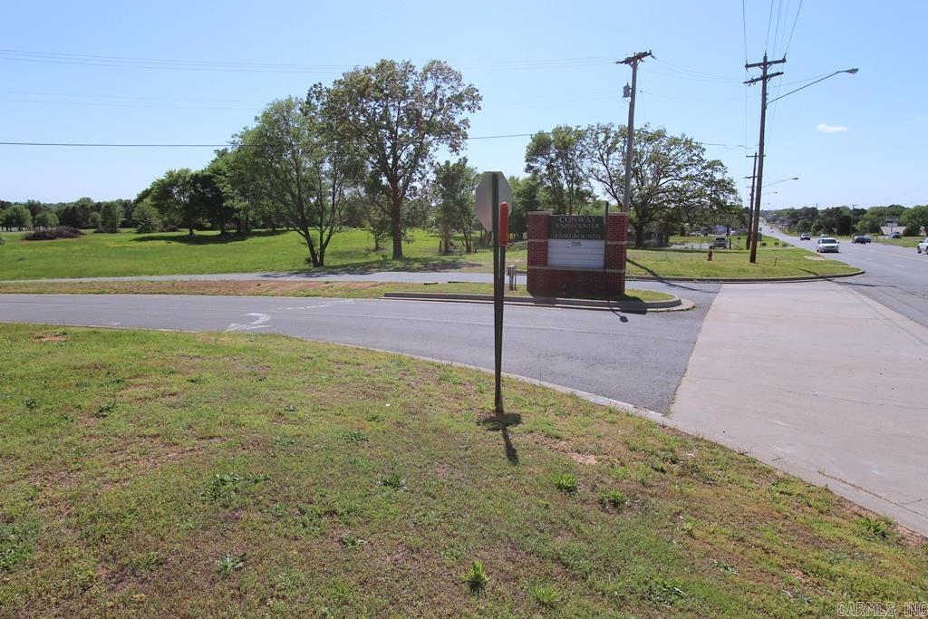 2485 E Oak  Conway, AR