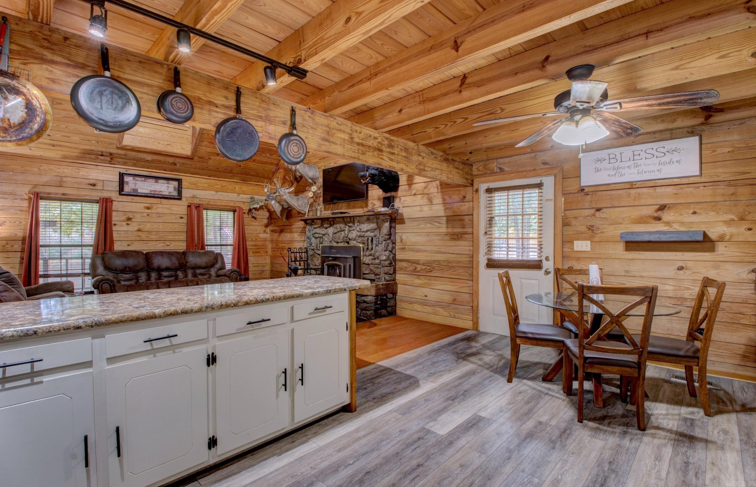 4924 N Detonti  Bauxite, AR