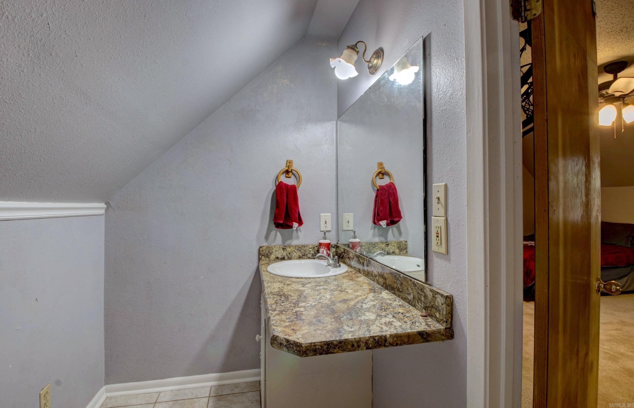 4924 N Detonti  Bauxite, AR