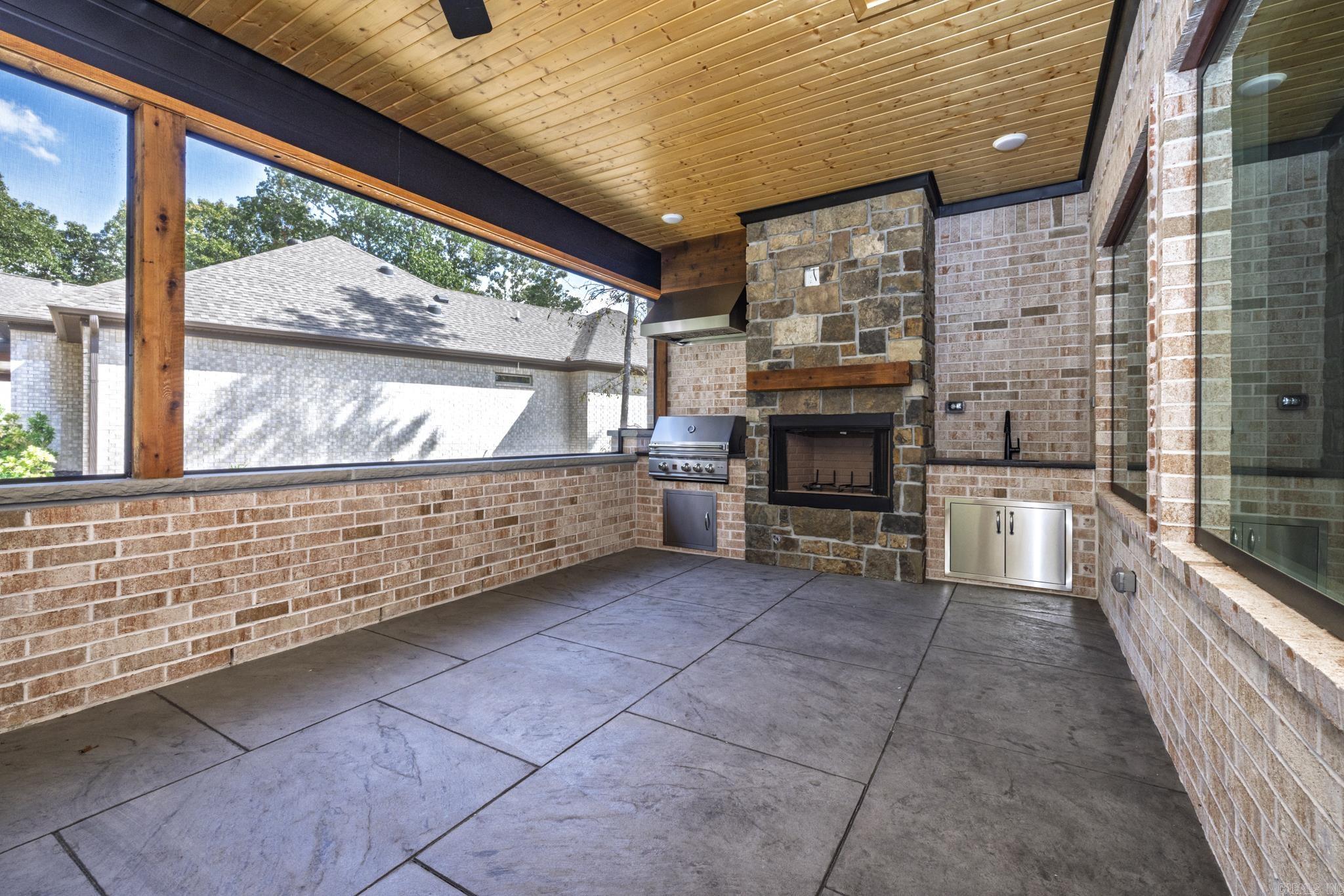 2 Resplandor Cir Hot Springs Village, AR 71909