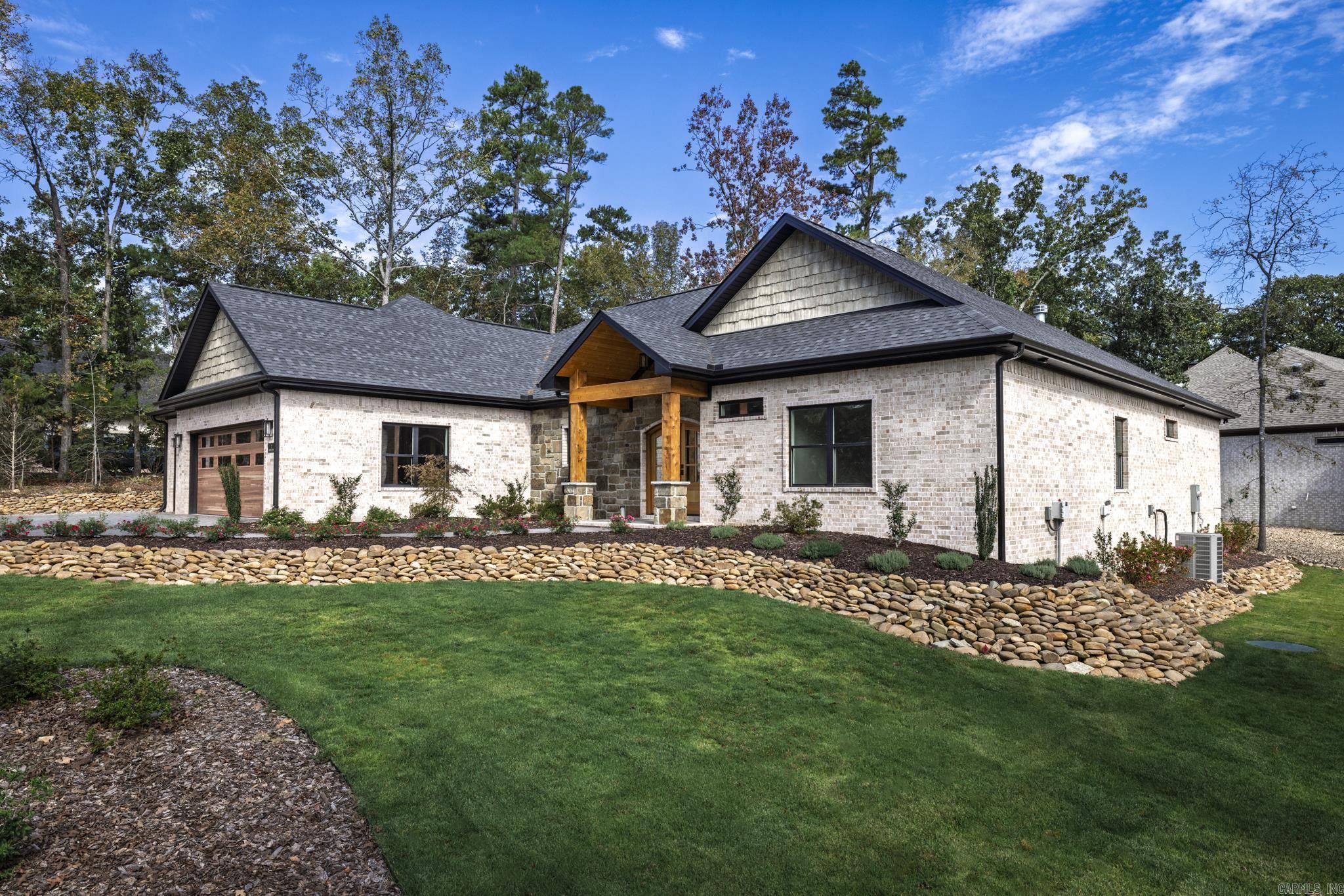 2 Resplandor Cir Hot Springs Village, AR 71909