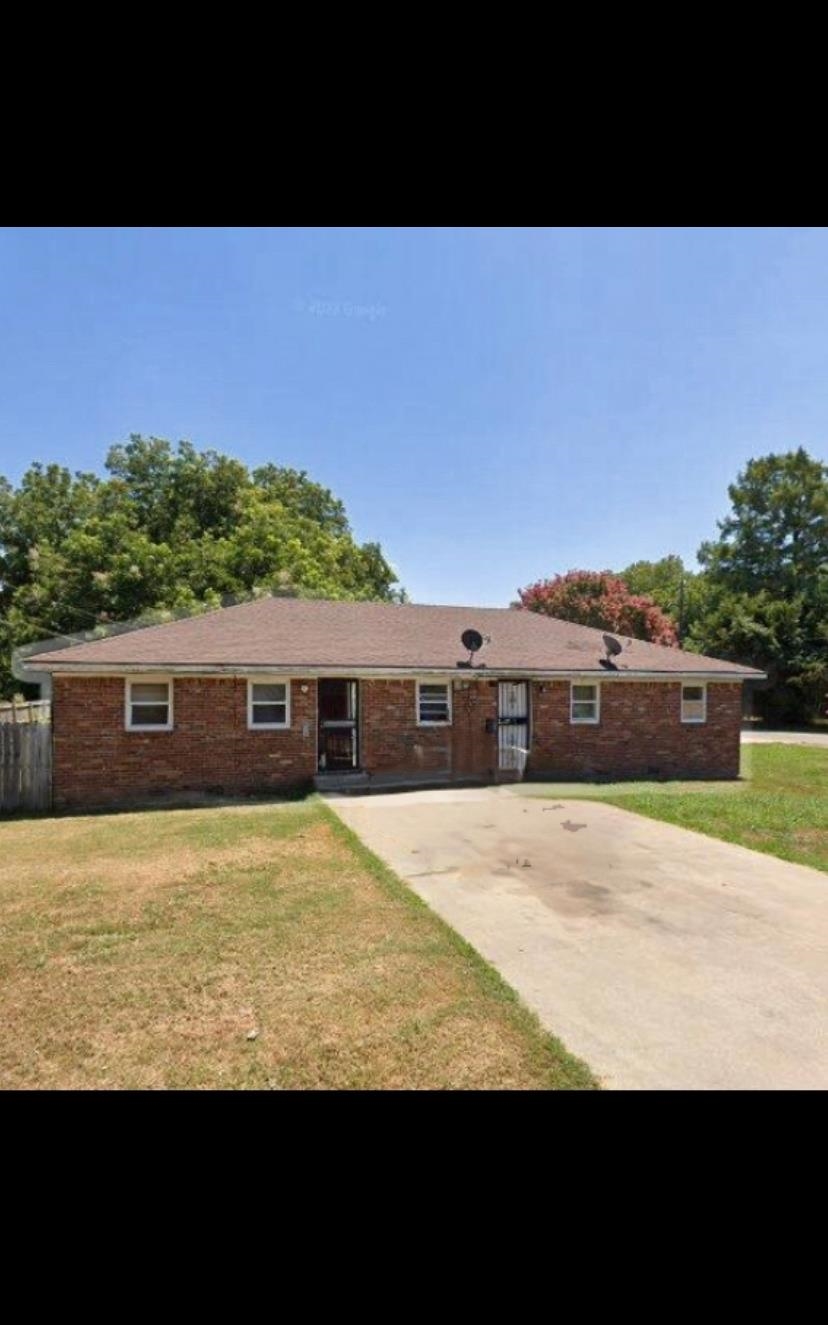 1624 Stewart  Blytheville, AR