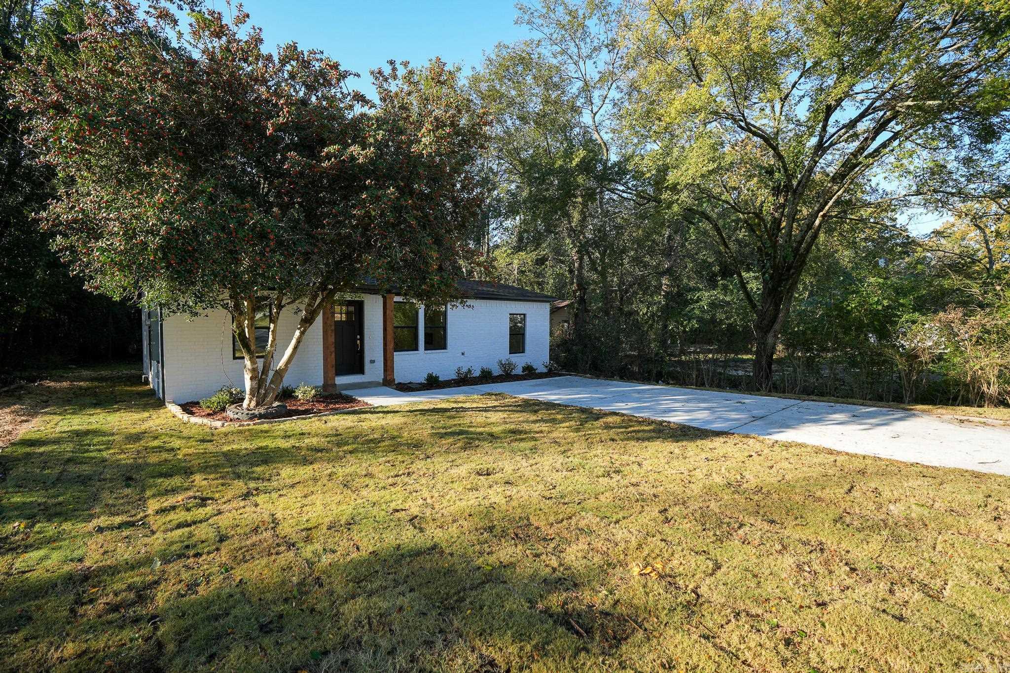 13725 Cantrell Road  Little Rock, AR