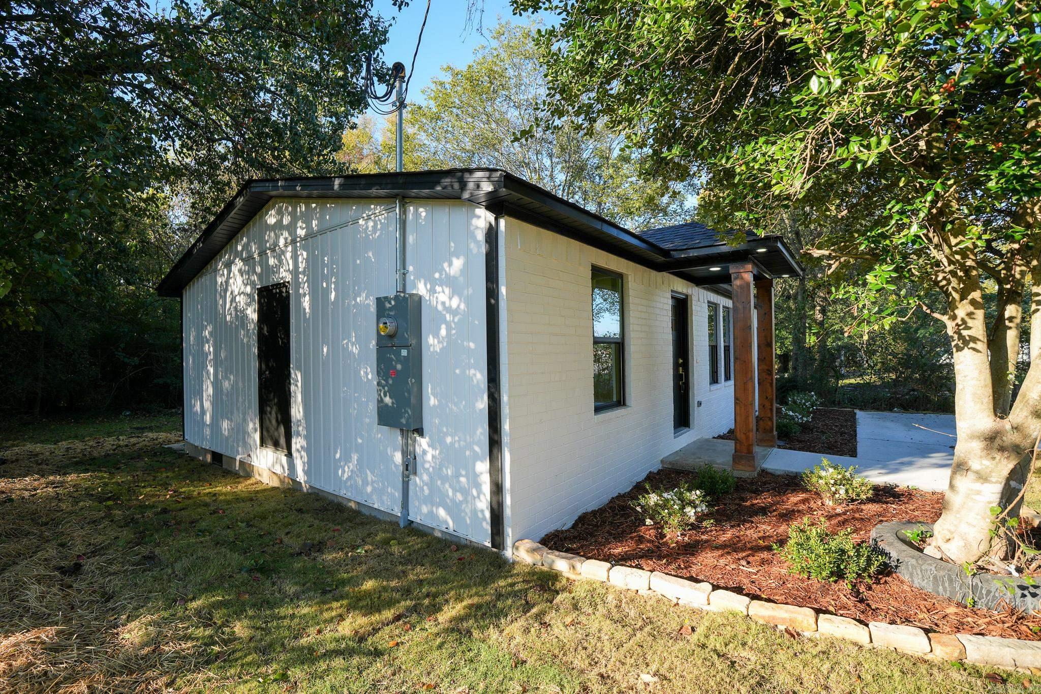 13725 Cantrell Road  Little Rock, AR