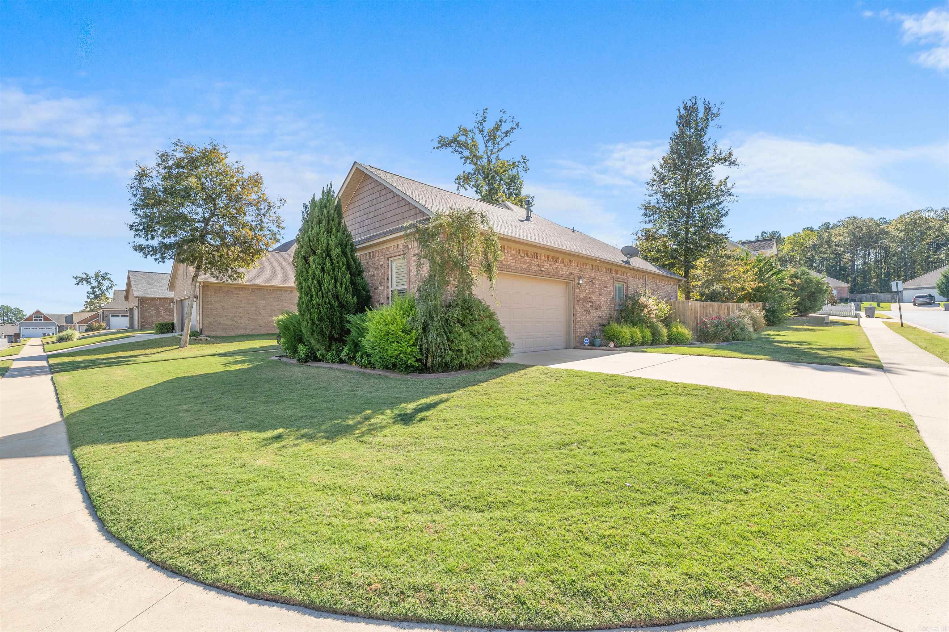 1300 Oak Glenn  Bryant, AR