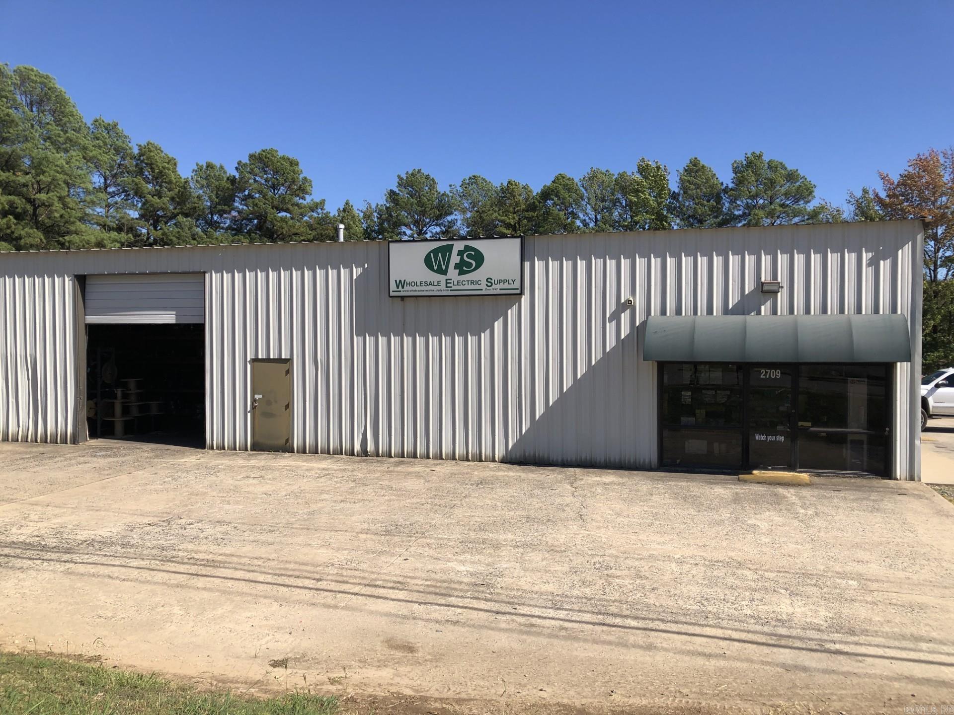 2709 Military Road  Benton, AR