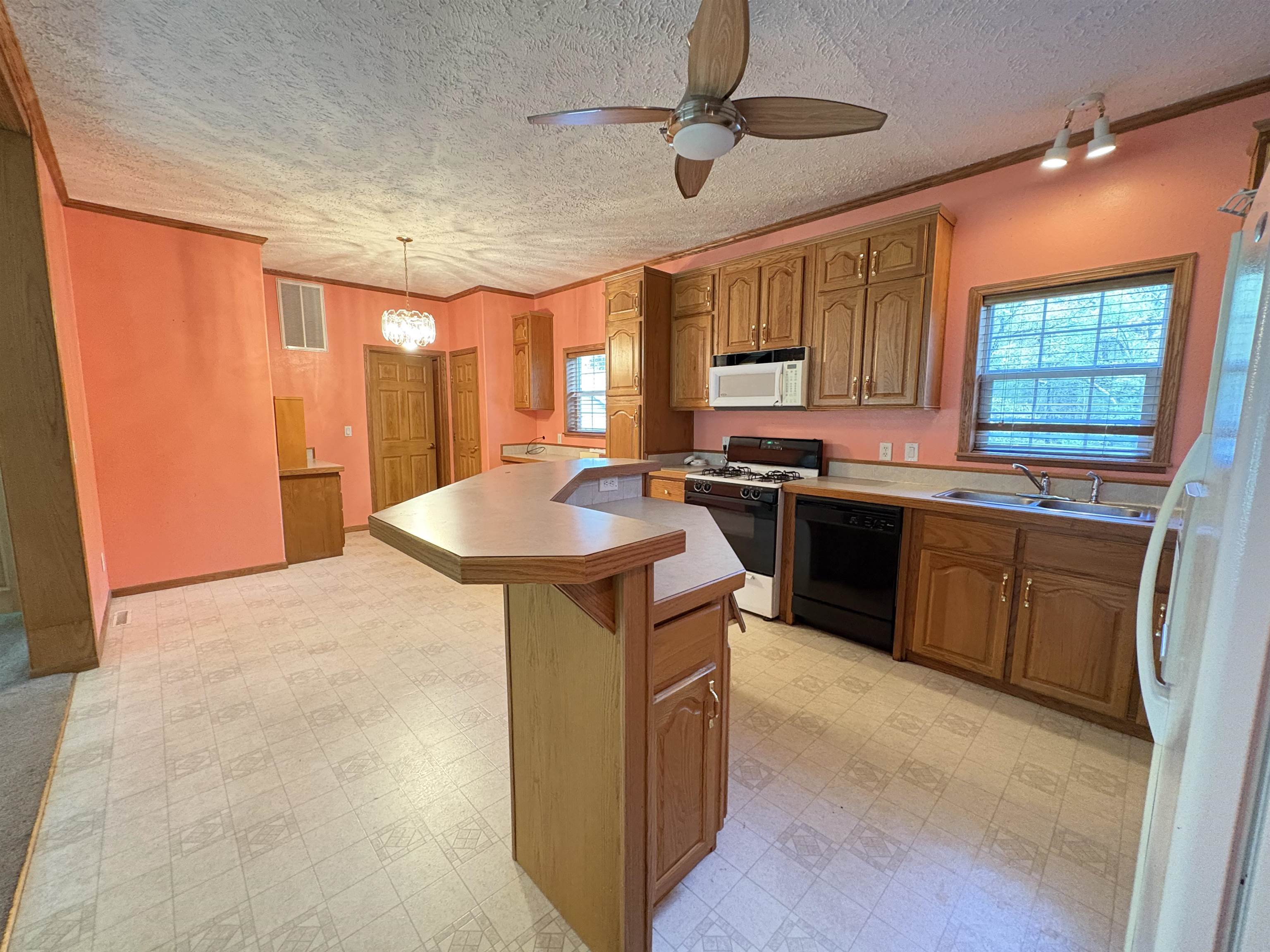 11 Katta  Cherokee Village, AR