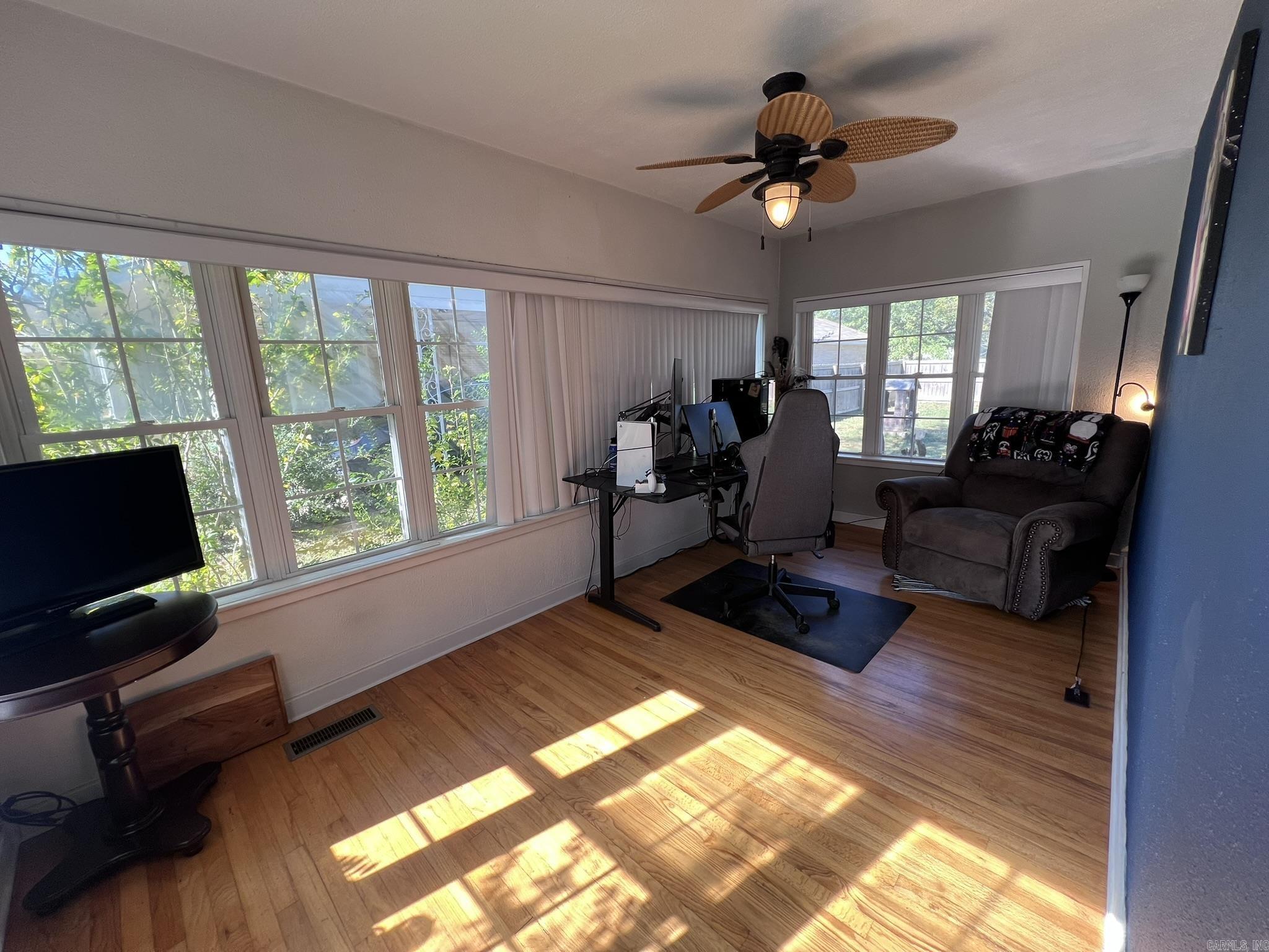 1405 Hickory Ave Mena, AR 71953