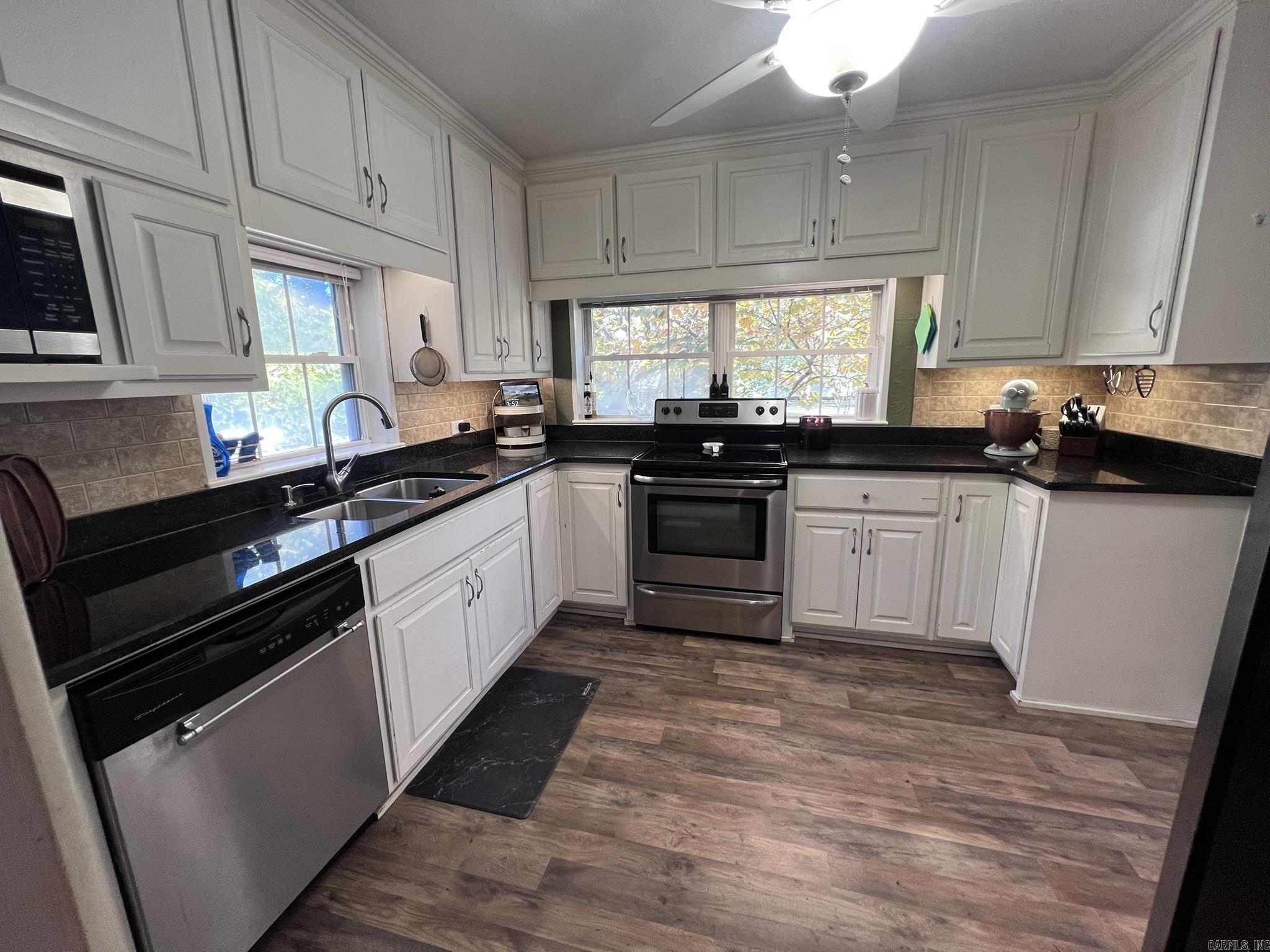 1405 Hickory Ave Mena, AR 71953