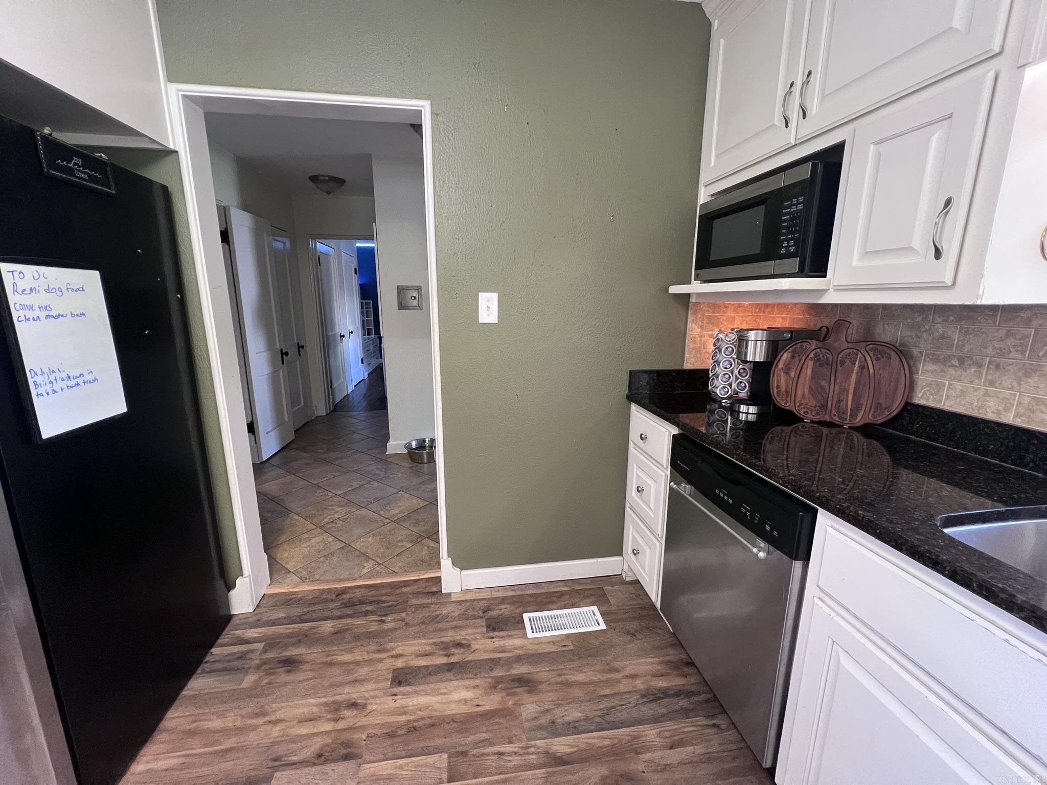 1405 Hickory Ave Mena, AR 71953