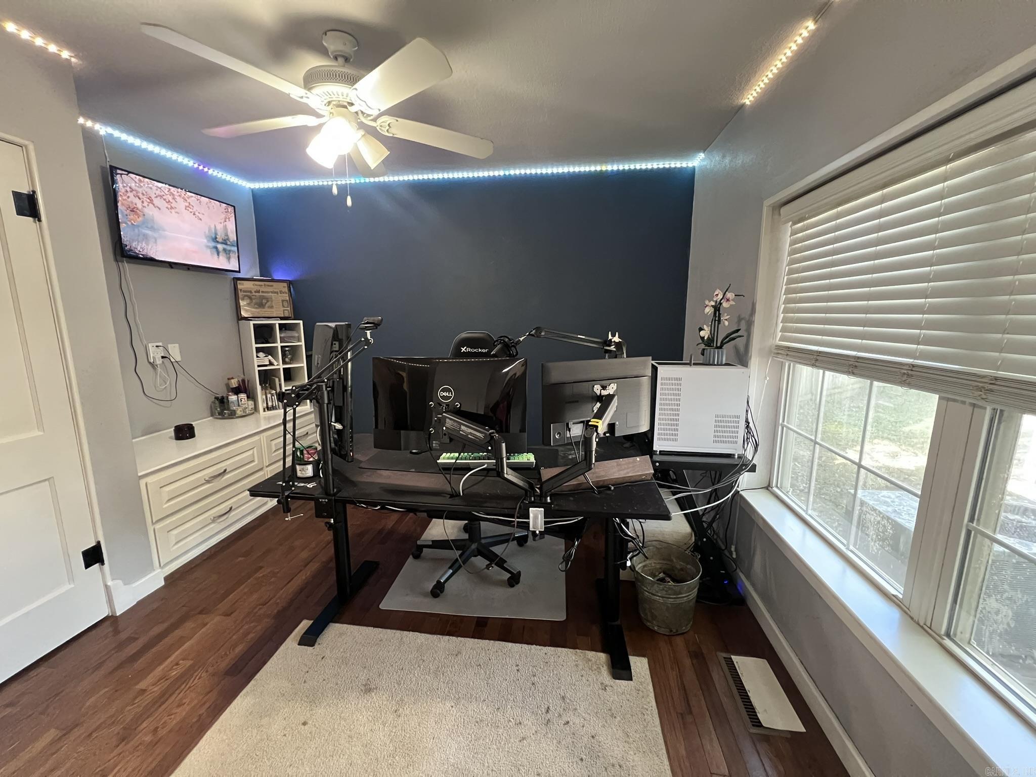 1405 Hickory Ave Mena, AR 71953