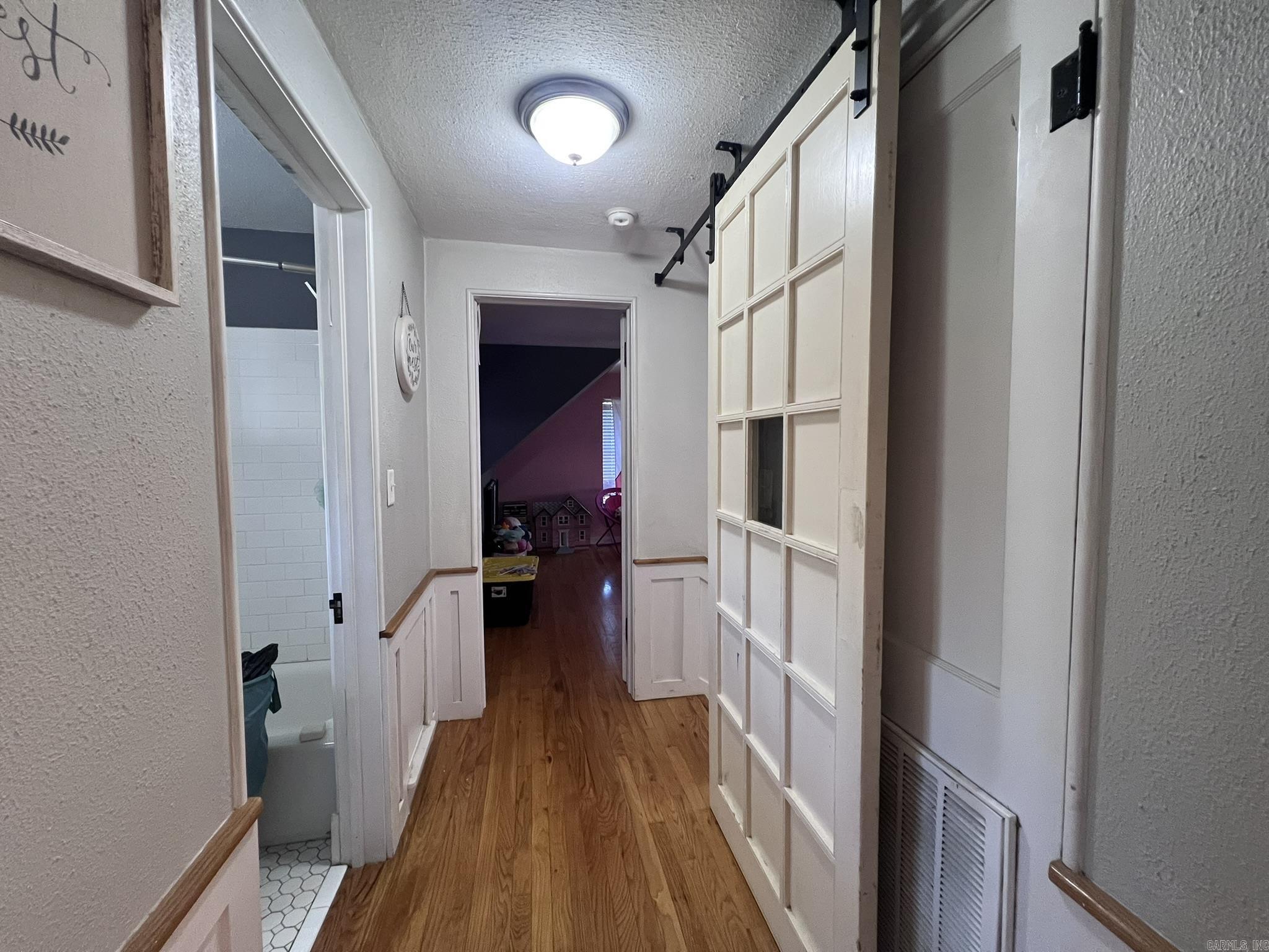 1405 Hickory Ave Mena, AR 71953