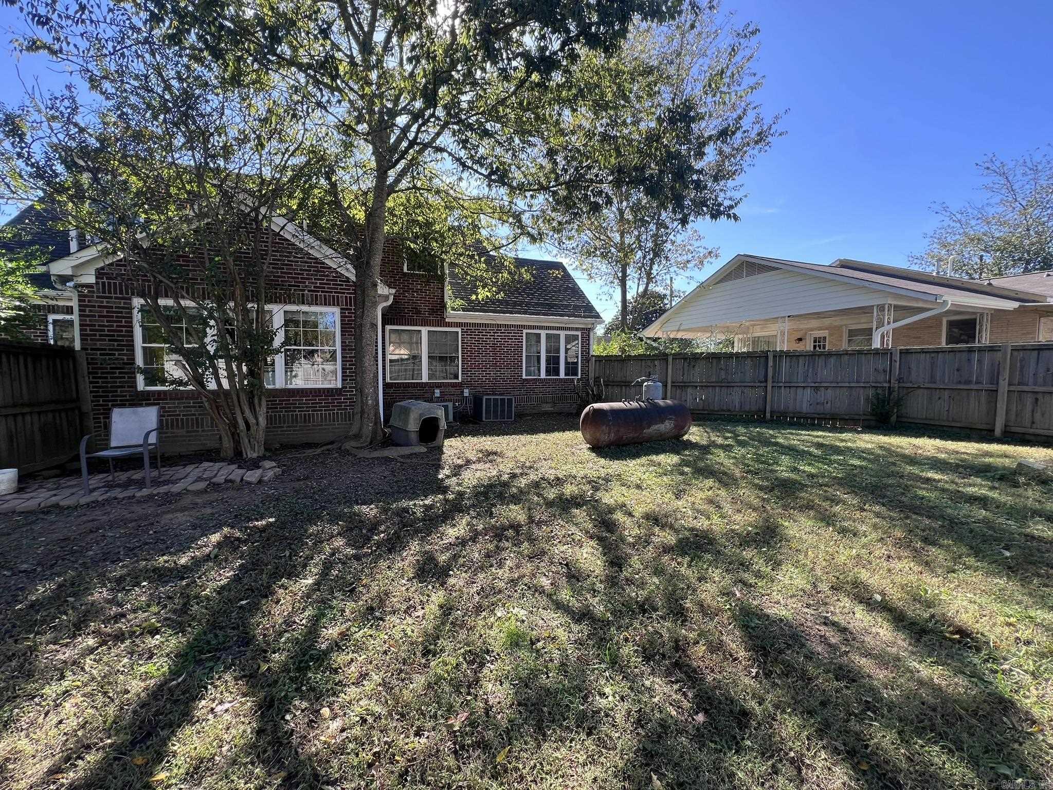 1405 Hickory Ave Mena, AR 71953