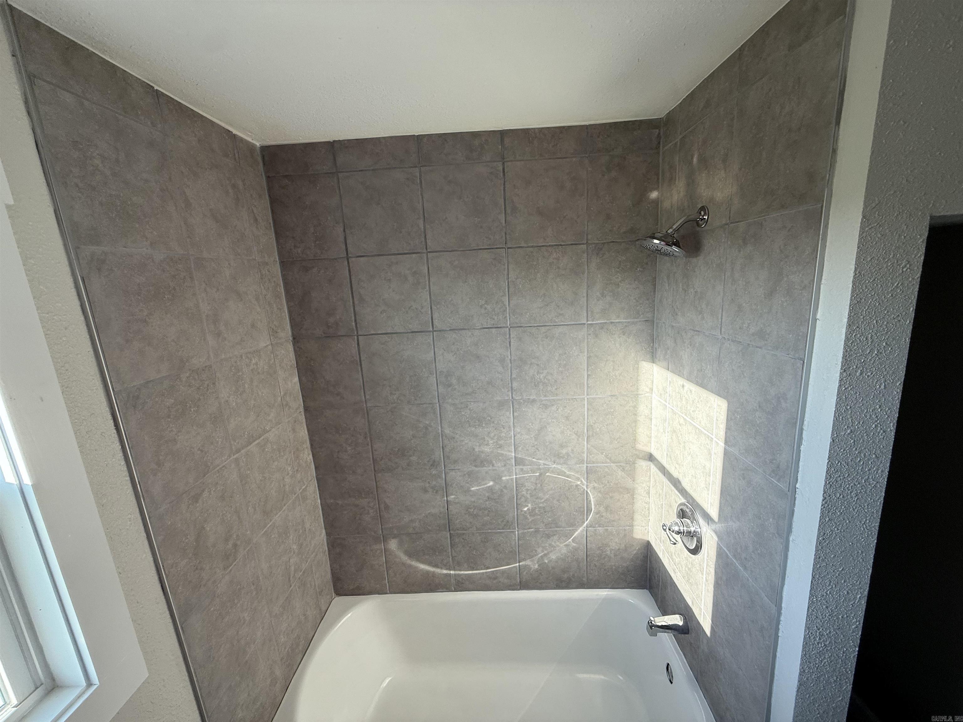 1043 N 141  Paragould, AR