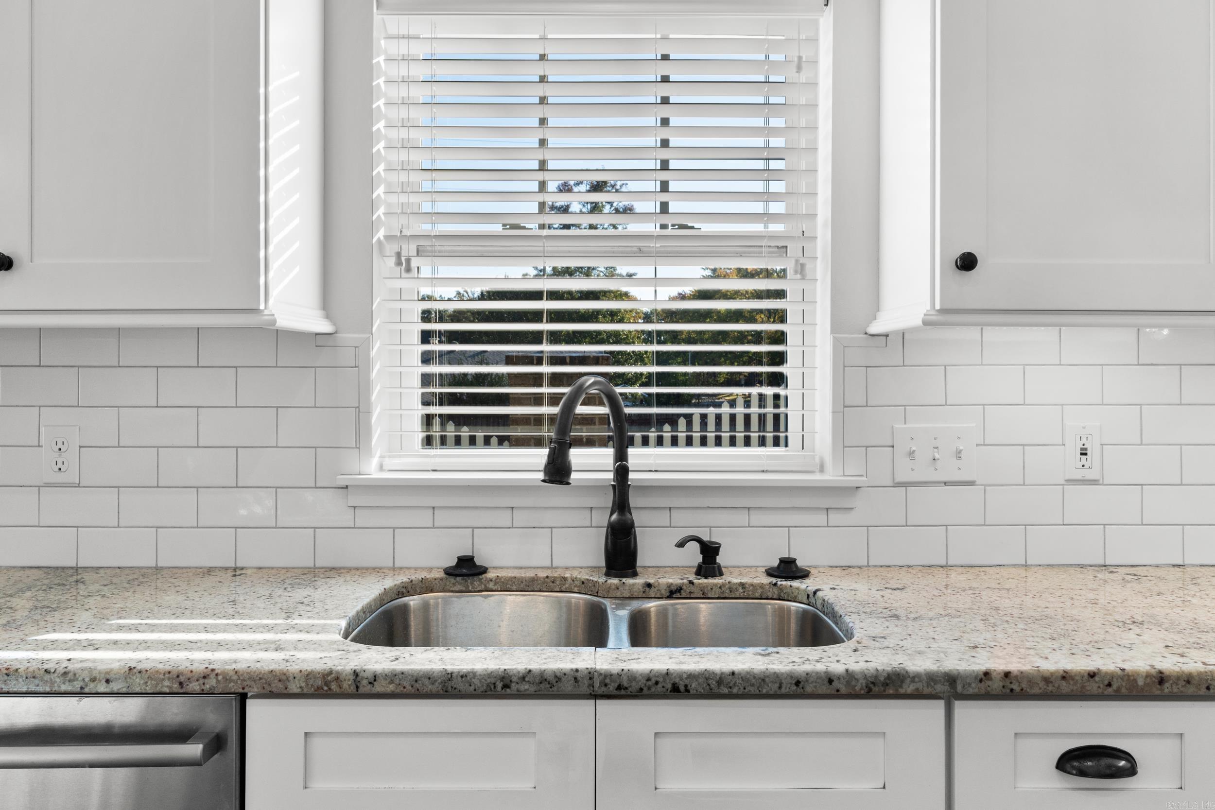 2700 Stonebrook Cove Conway, AR 72034