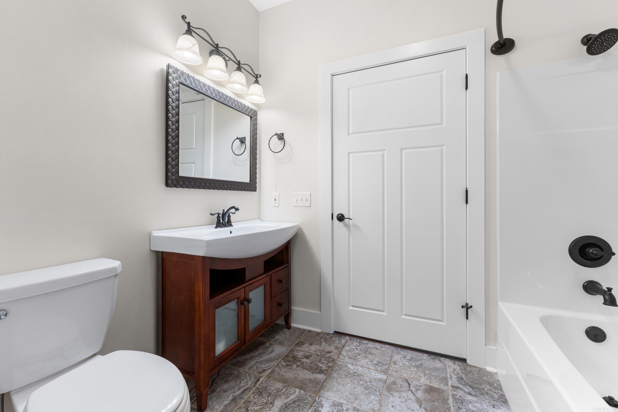 2700 Stonebrook Cove Conway, AR 72034