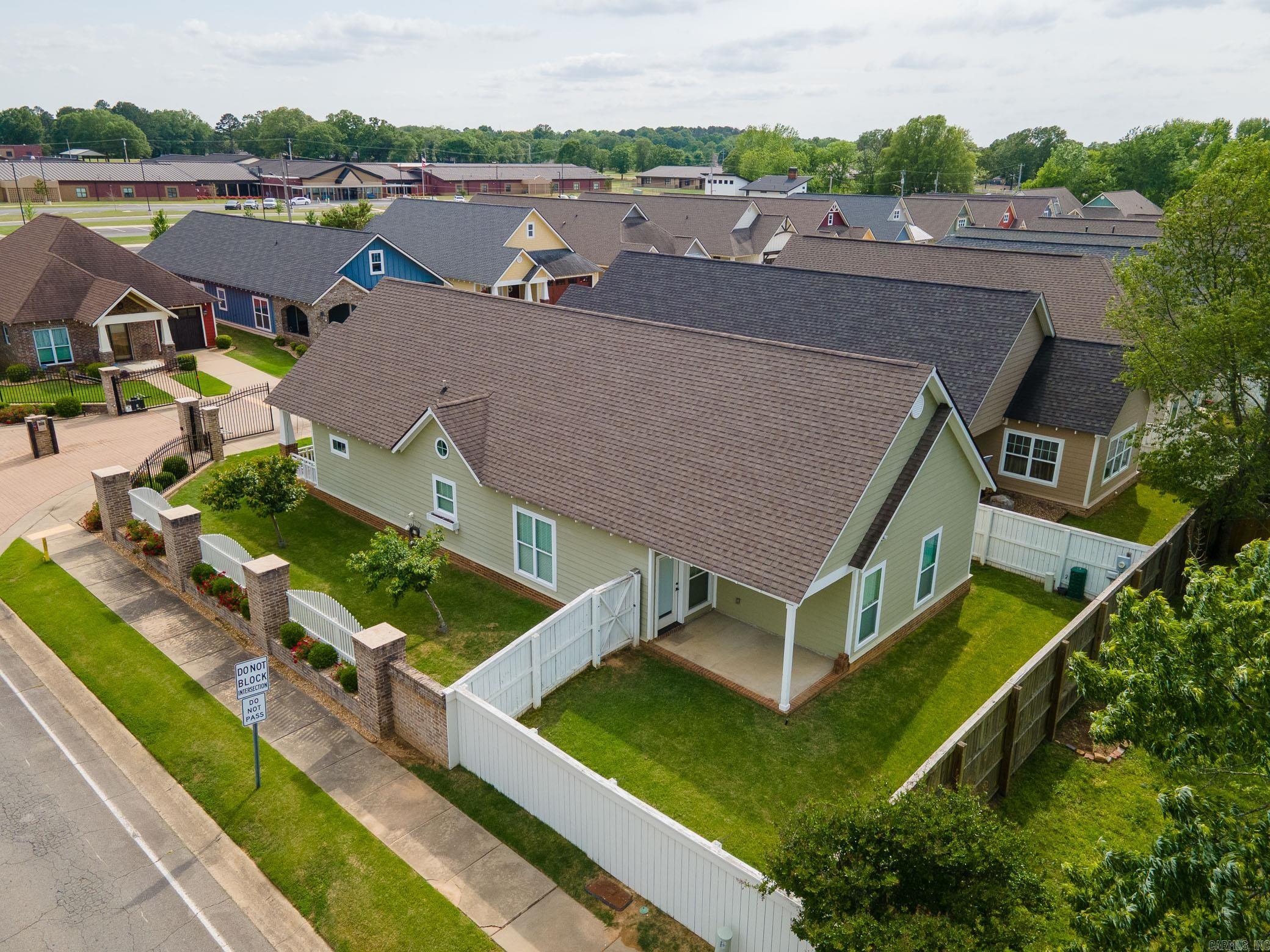 2700 Stonebrook Cove Conway, AR 72034