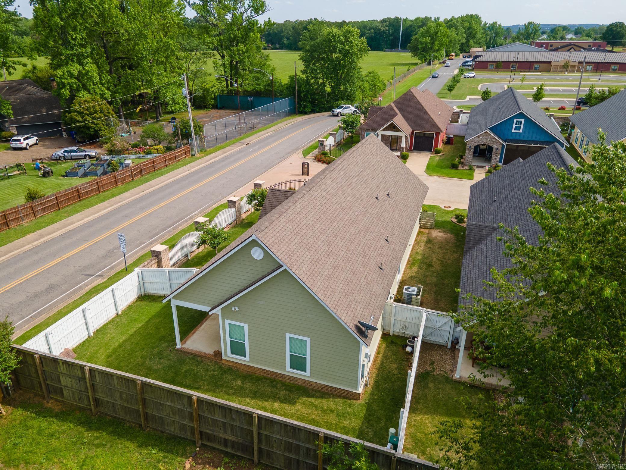 2700 Stonebrook Cove Conway, AR 72034