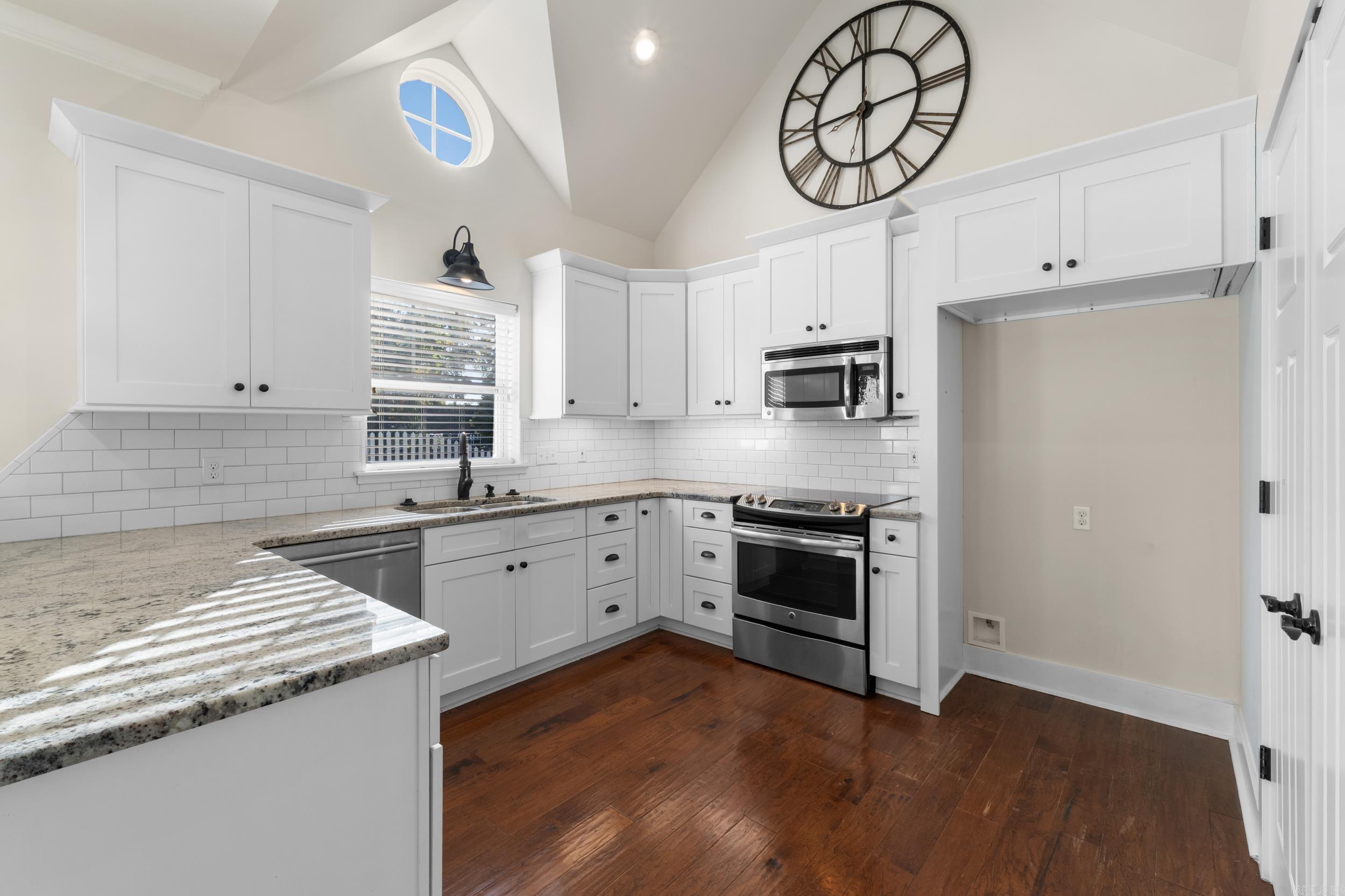 2700 Stonebrook Cove Conway, AR 72034