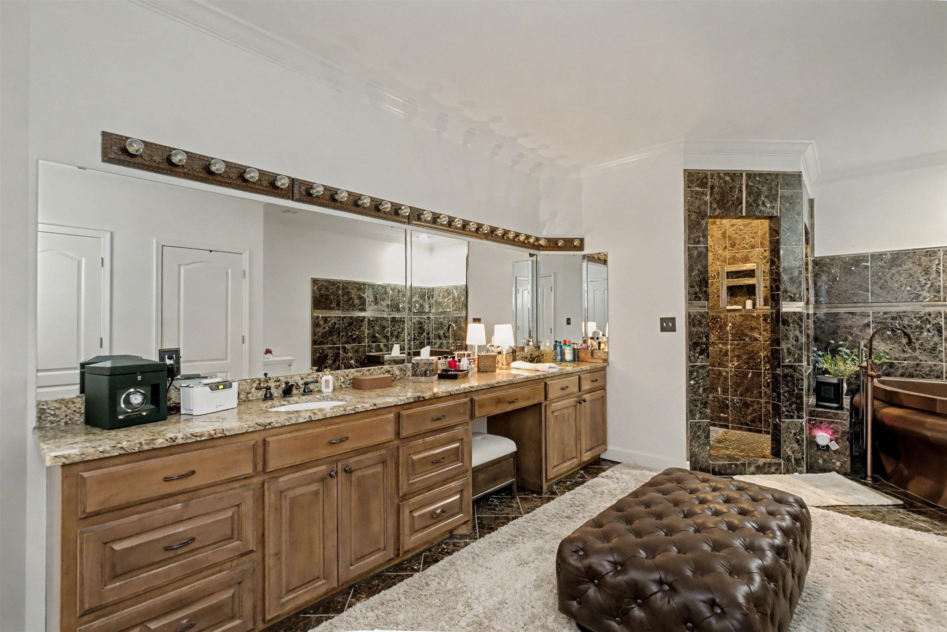 13211 DOLLARWAY RD White Hall, AR 71602