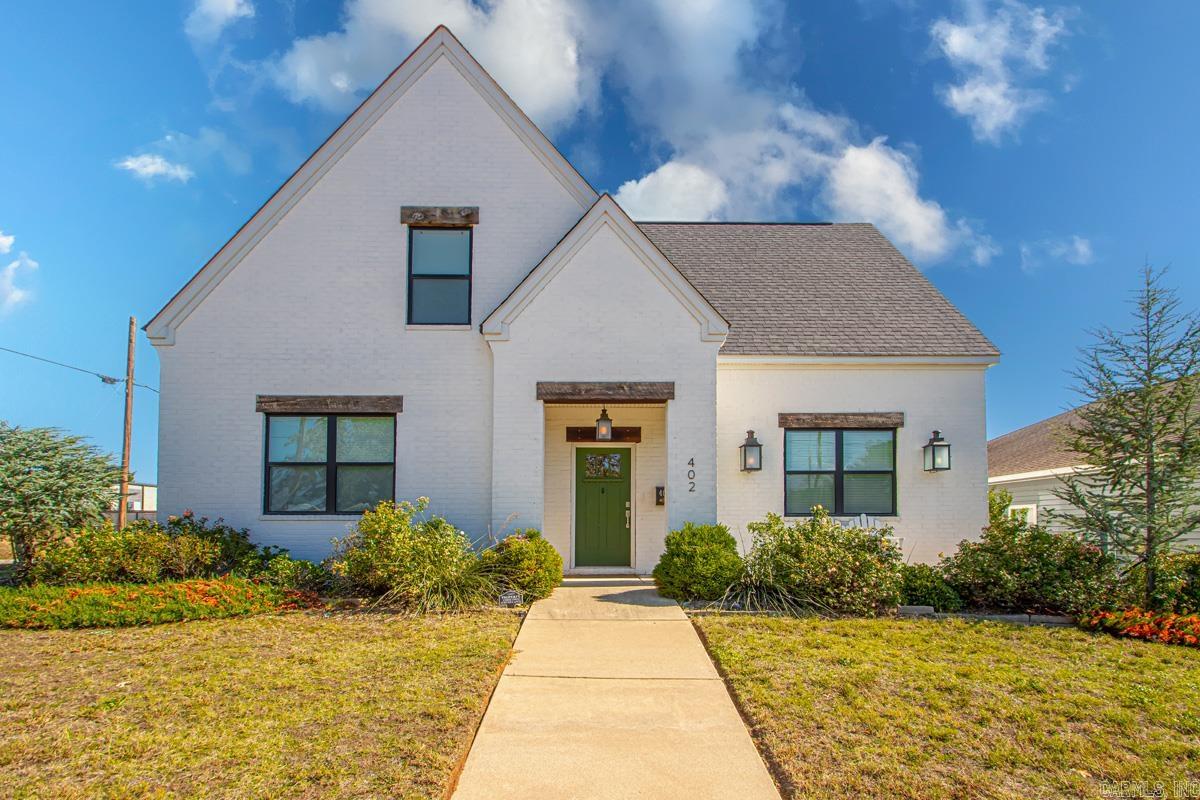 402 S Market  Benton, AR