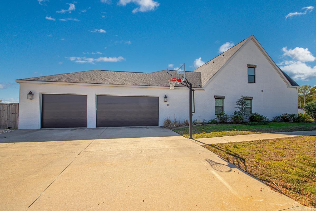 402 S Market  Benton, AR