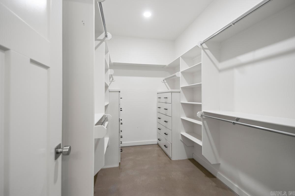 402 S Market  Benton, AR