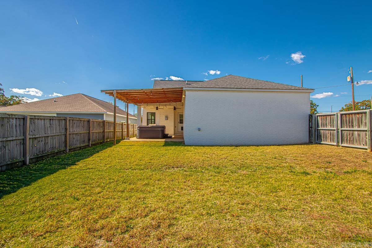 402 S Market  Benton, AR