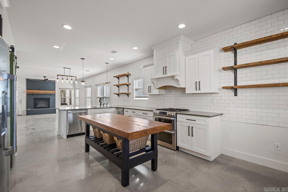 402 S Market  Benton, AR