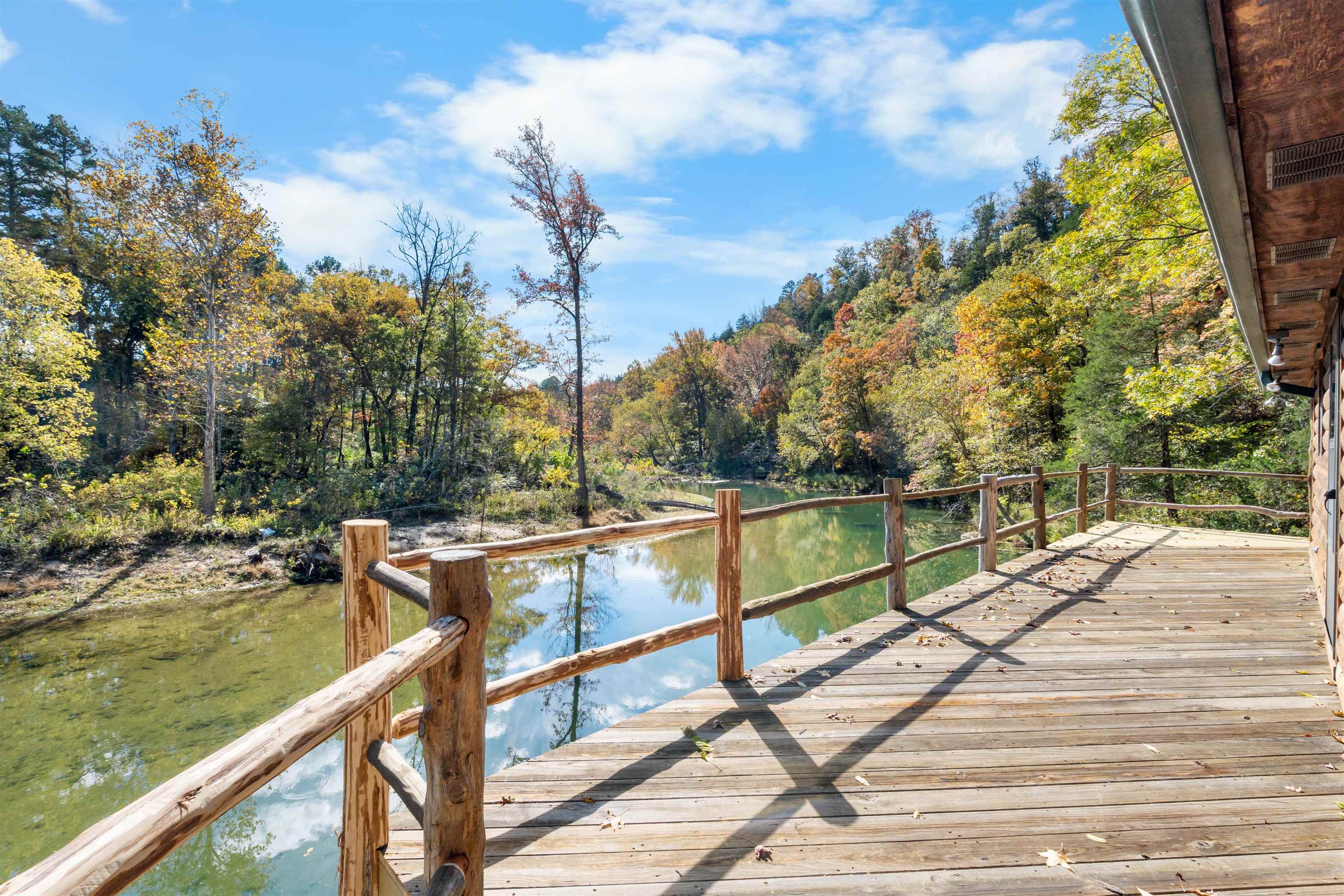 528 Blue Hole Lane  Calico Rock, AR