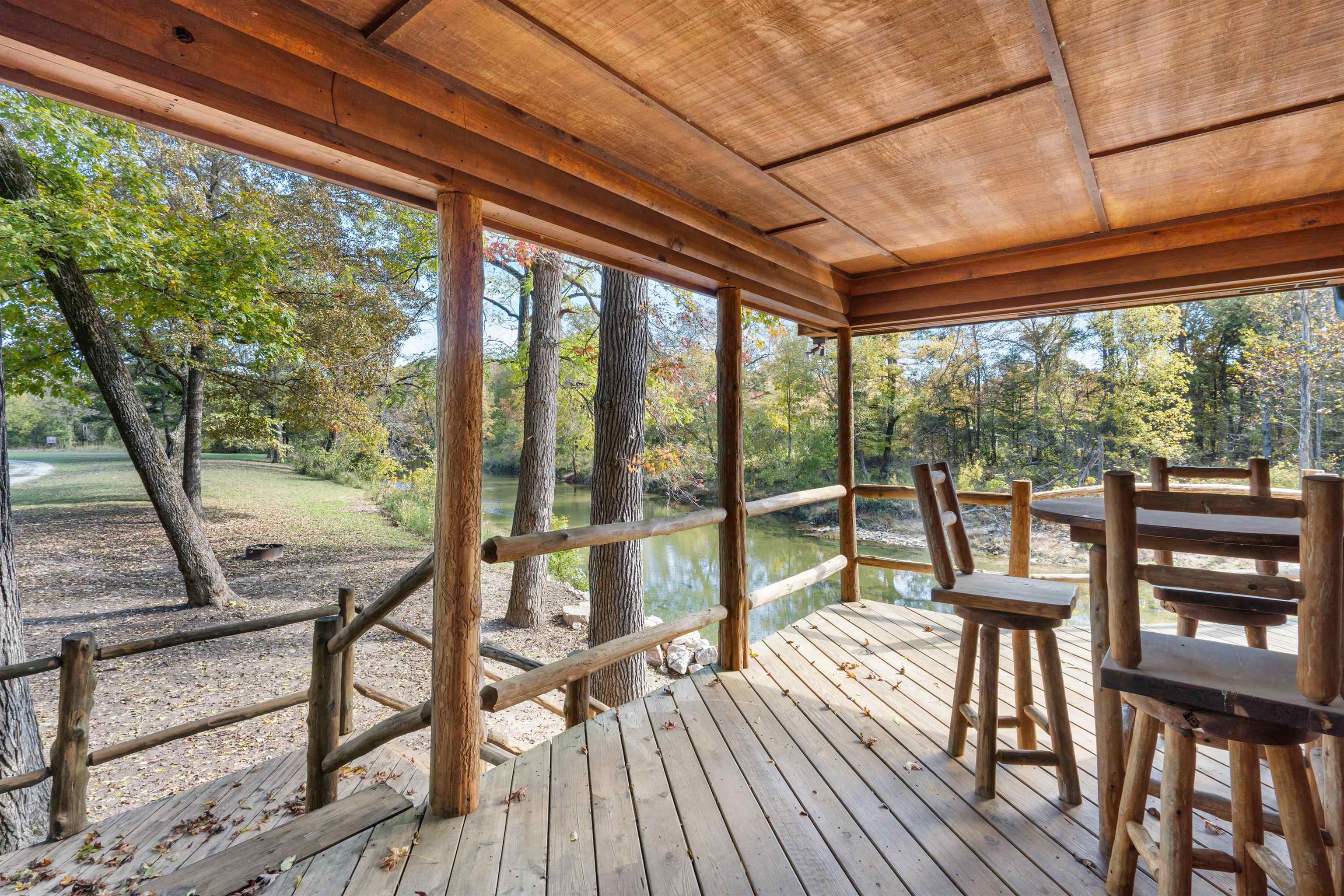 528 Blue Hole Lane  Calico Rock, AR