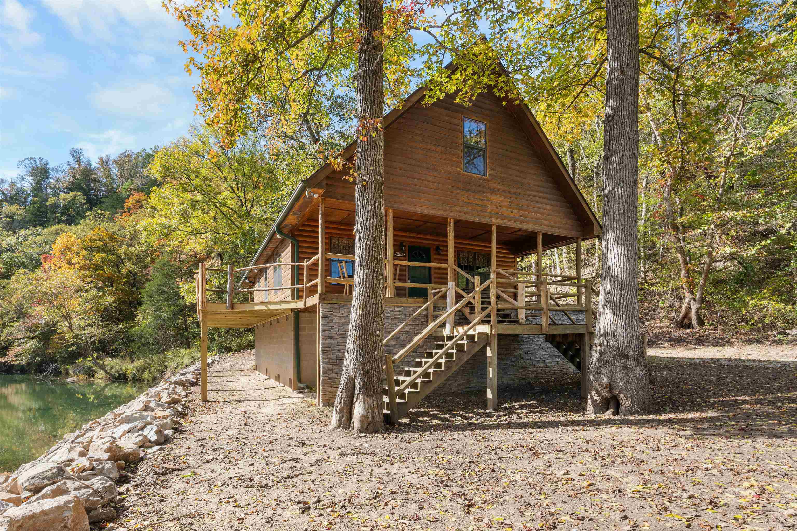 528 Blue Hole Lane  Calico Rock, AR