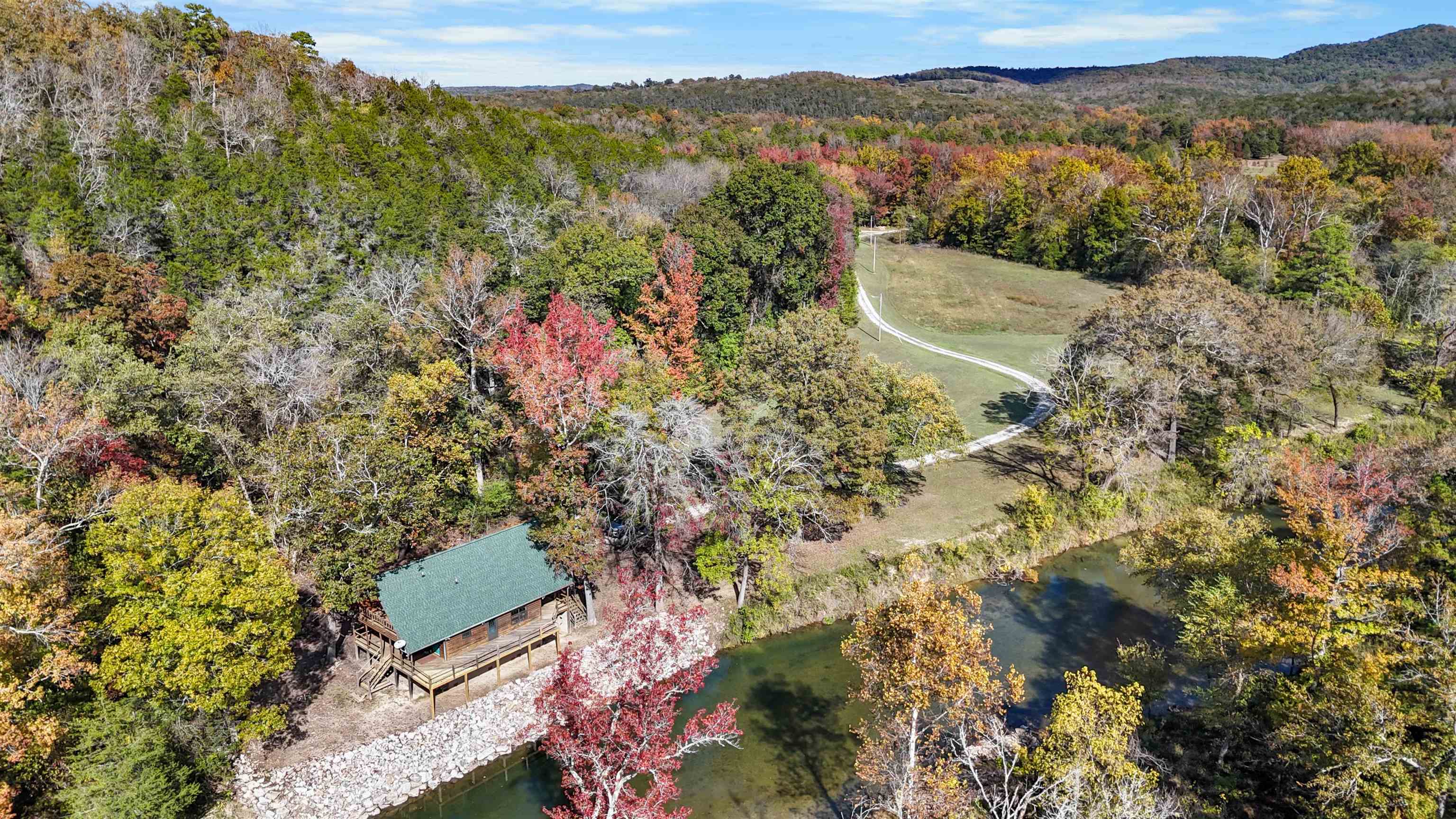 528 Blue Hole Lane  Calico Rock, AR