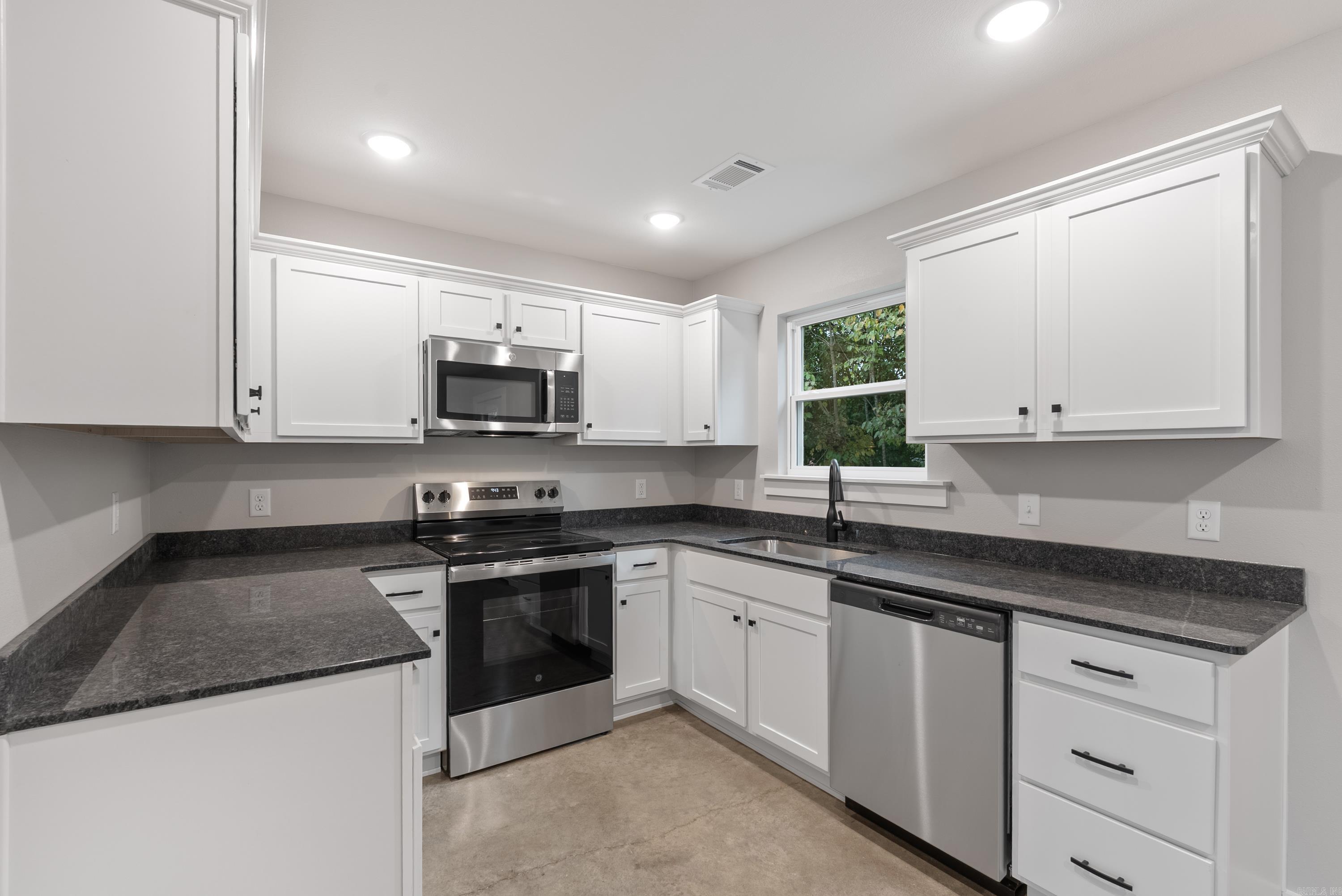 401 Parkway  Morrilton, AR