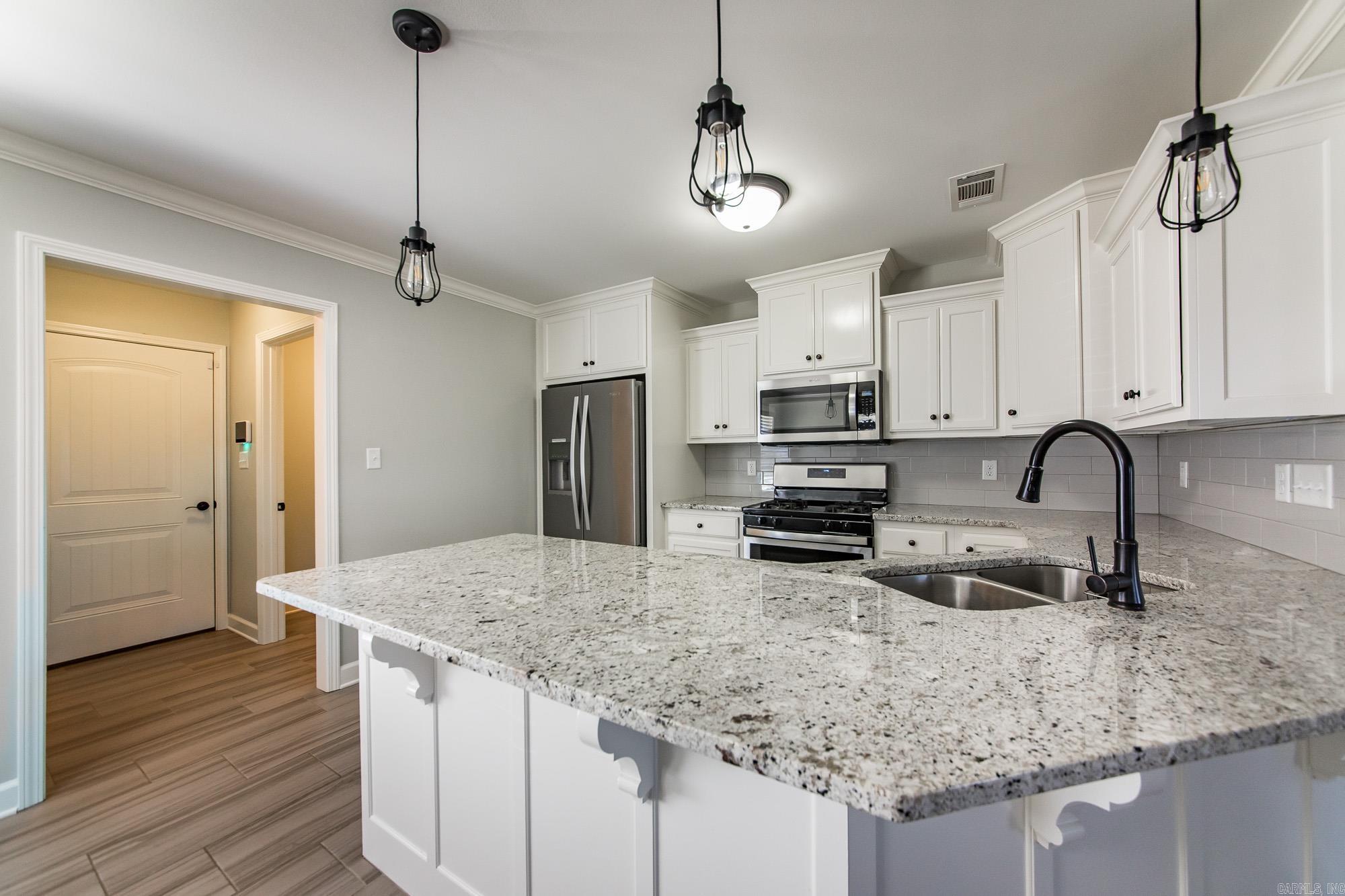 1008 Parham Drive Jacksonville, AR 72076