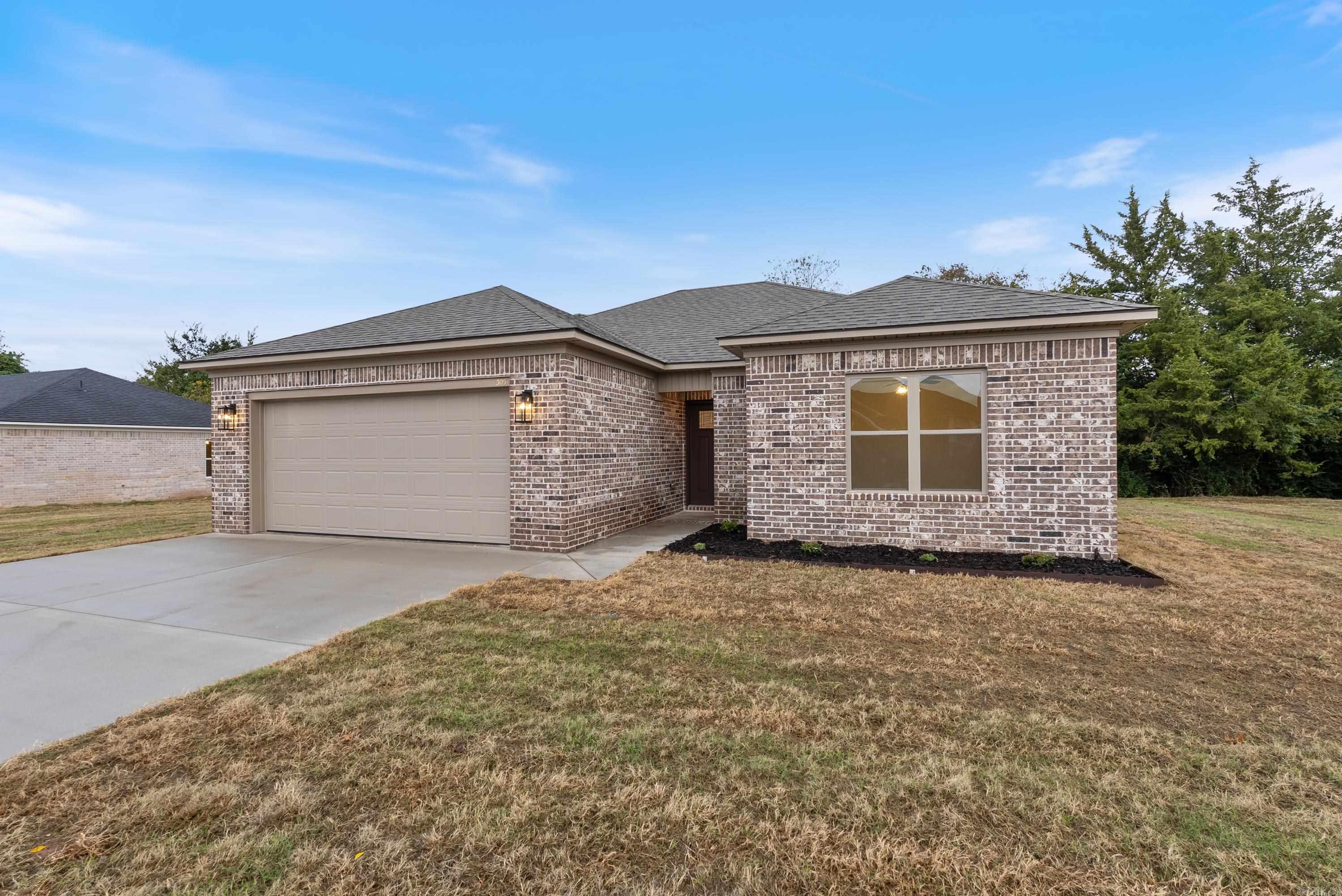 305 Parkway  Morrilton, AR