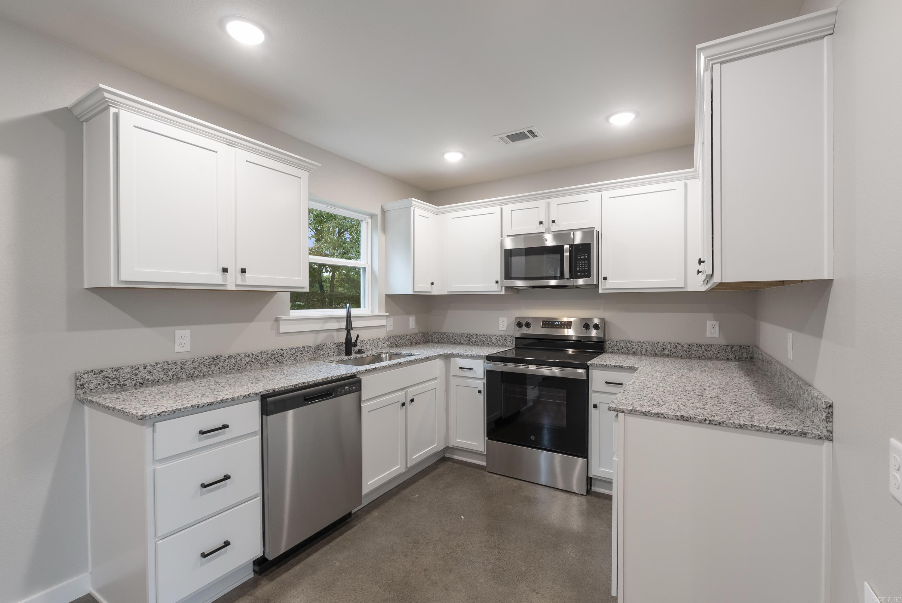 303 Parkway  Morrilton, AR