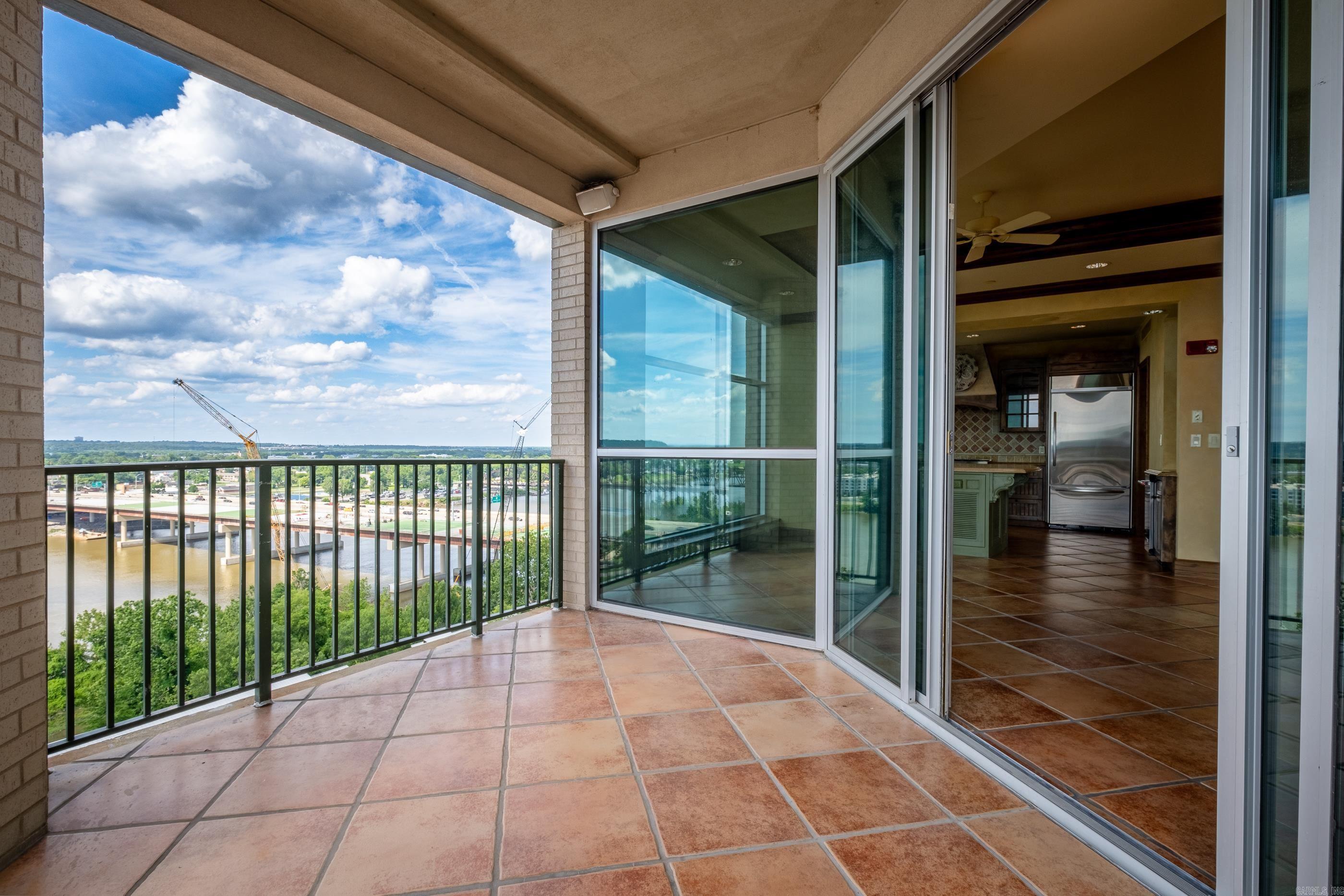 521 President Clinton  Little Rock, AR