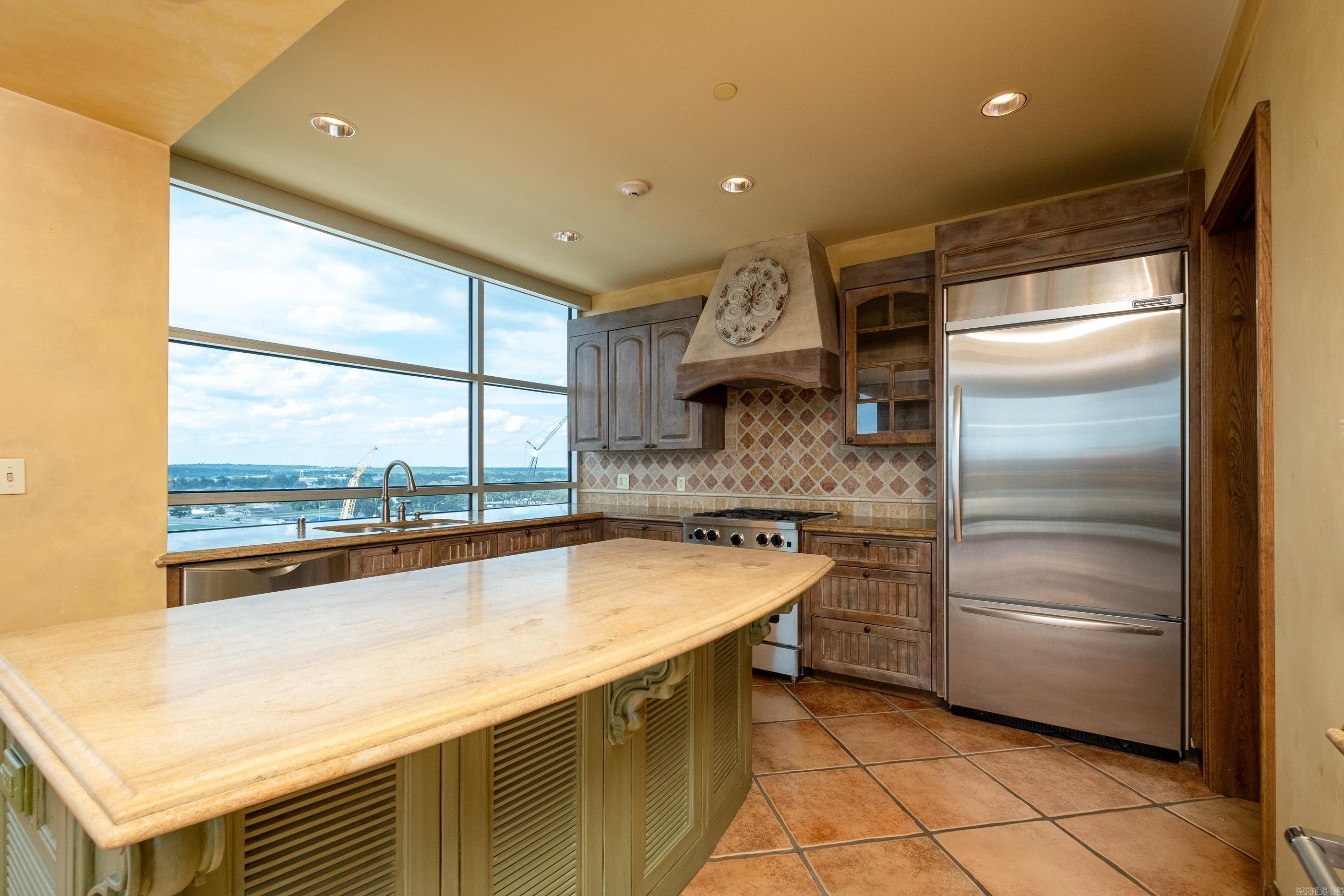 521 President Clinton  Little Rock, AR