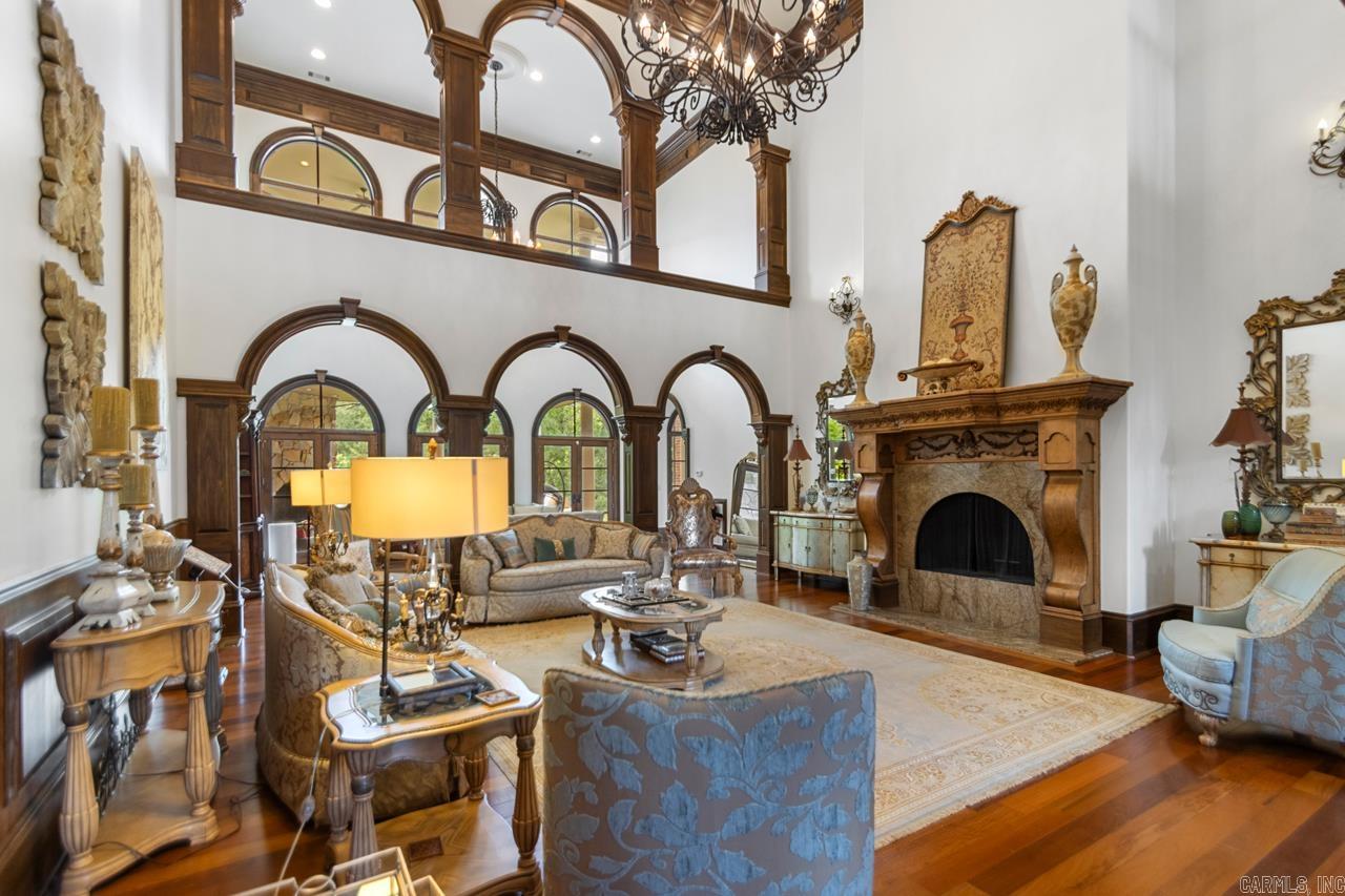 10 Valley Crest Ct Little Rock, AR 72223