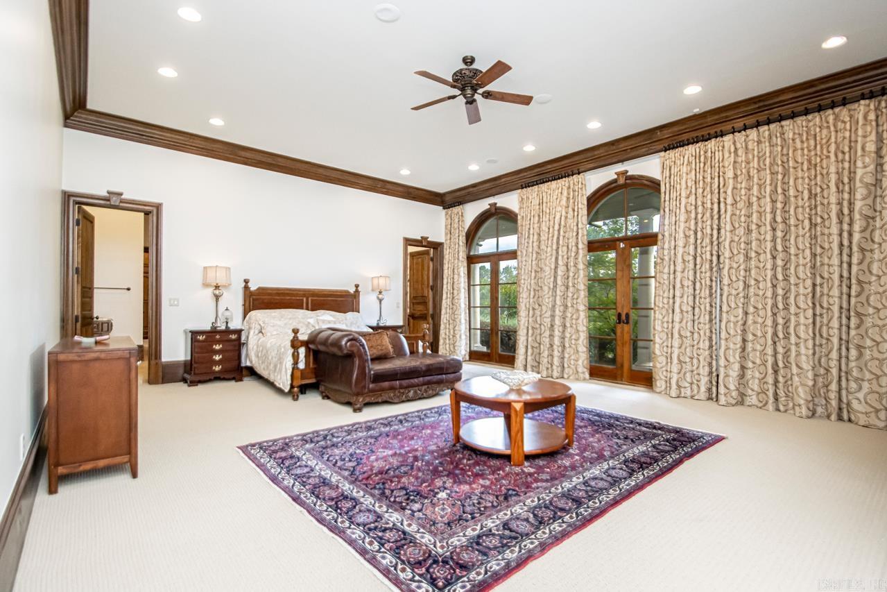 10 Valley Crest Ct Little Rock, AR 72223