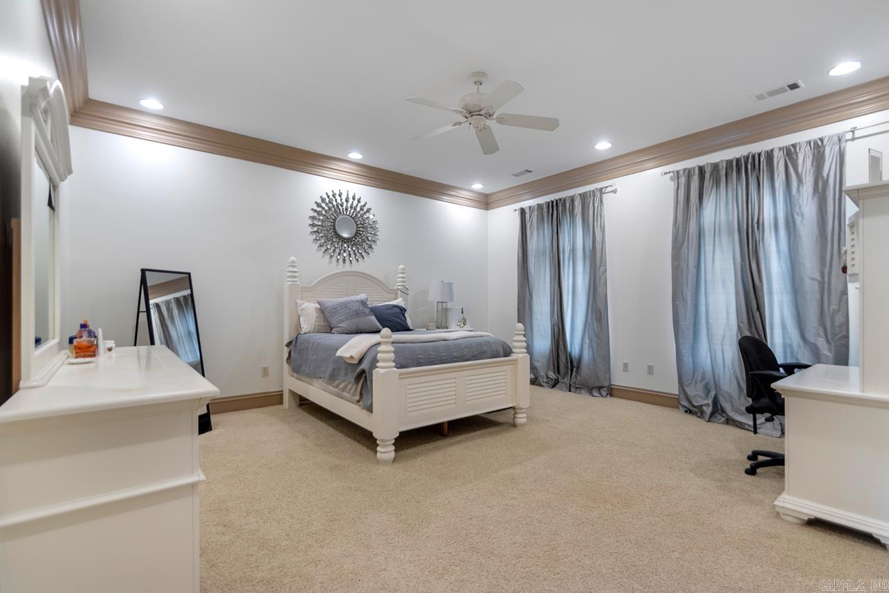 10 Valley Crest Ct Little Rock, AR 72223