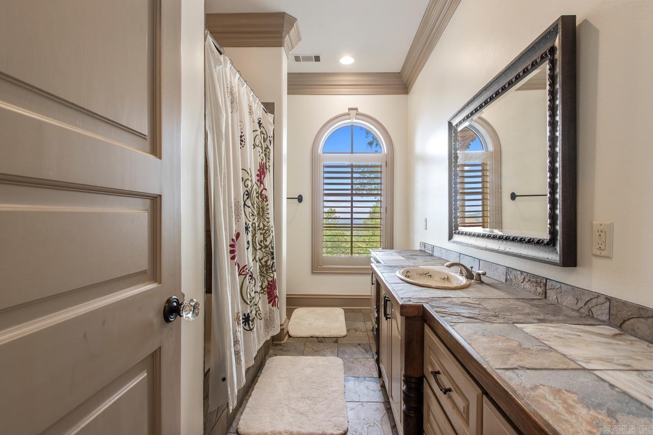 10 Valley Crest Ct Little Rock, AR 72223