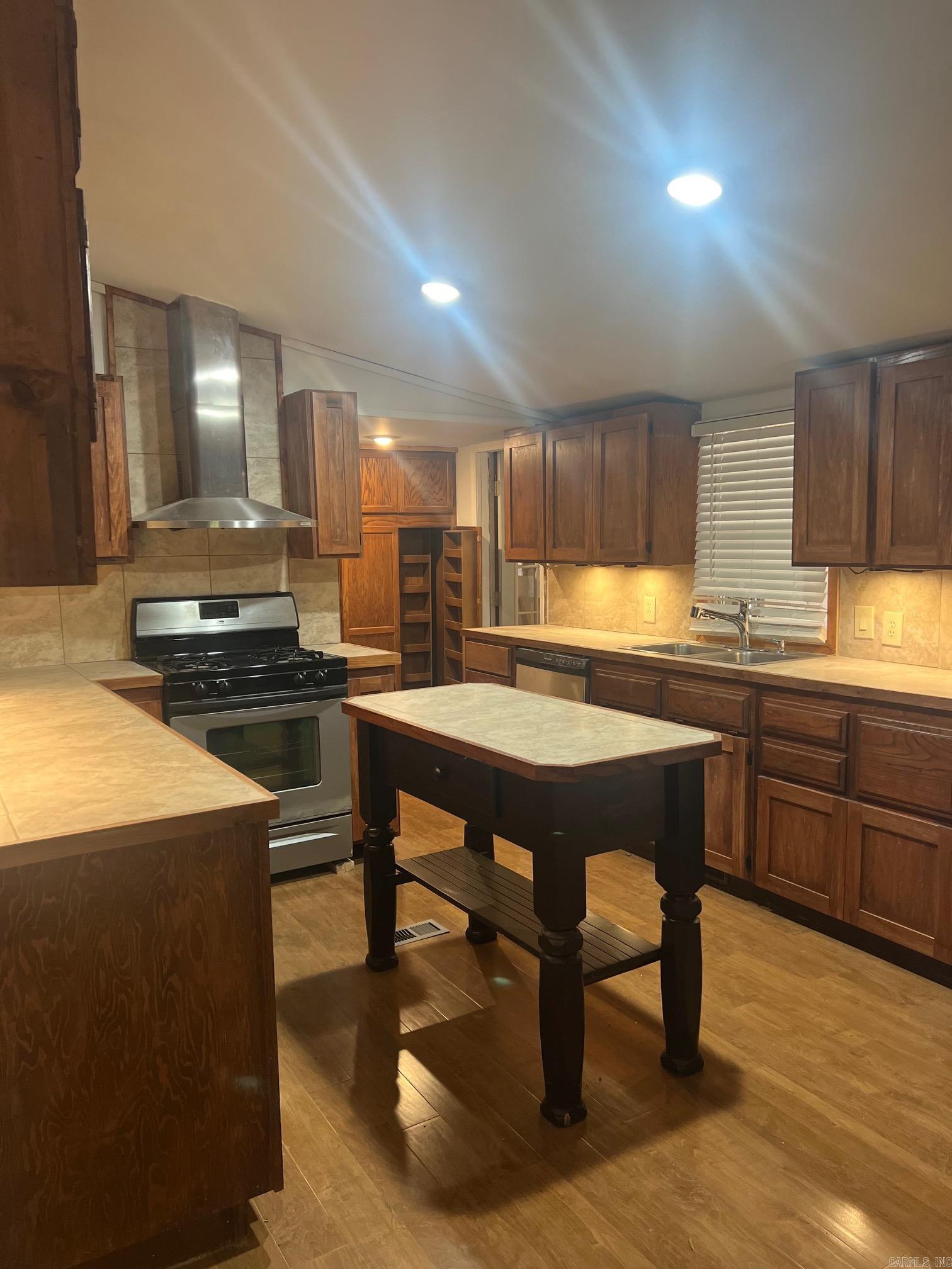 1770 Old Hickory  Shirley, AR