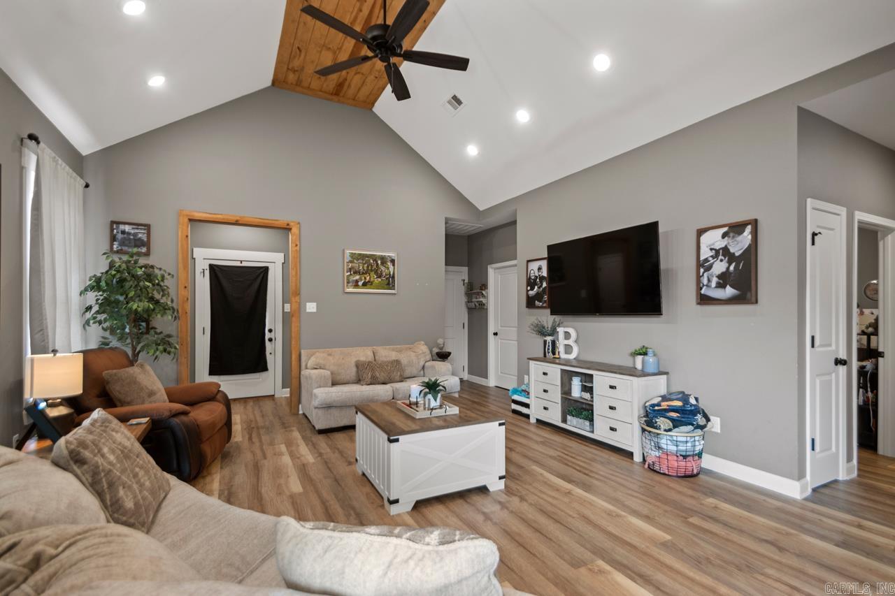 534 Shackleford  Sheridan, AR