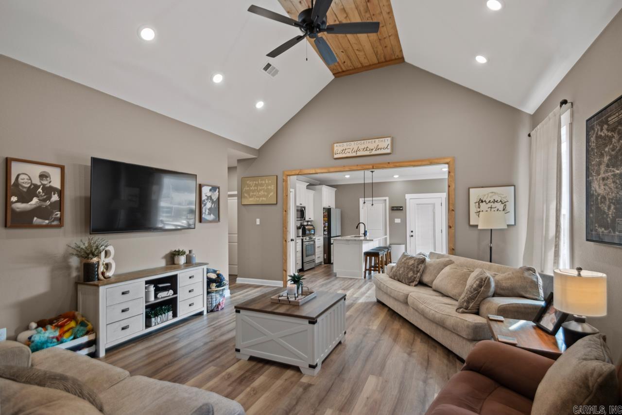 534 Shackleford  Sheridan, AR