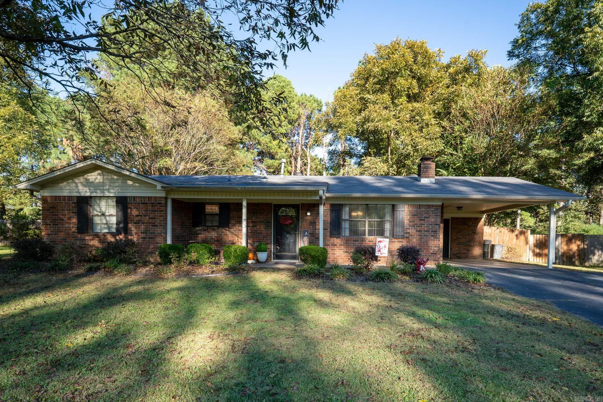 9 Foxmoor Circle  Conway, AR