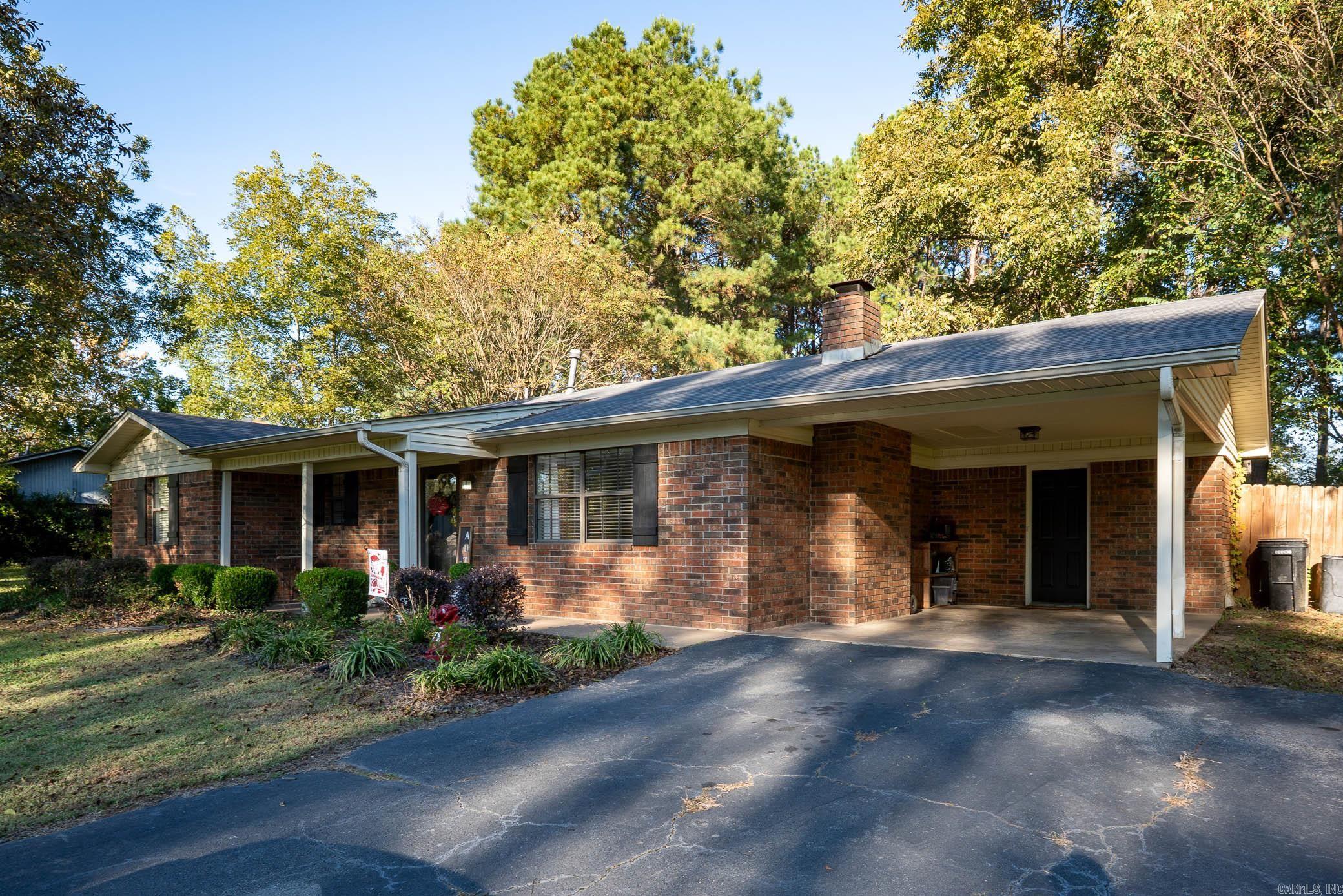 9 Foxmoor Circle  Conway, AR